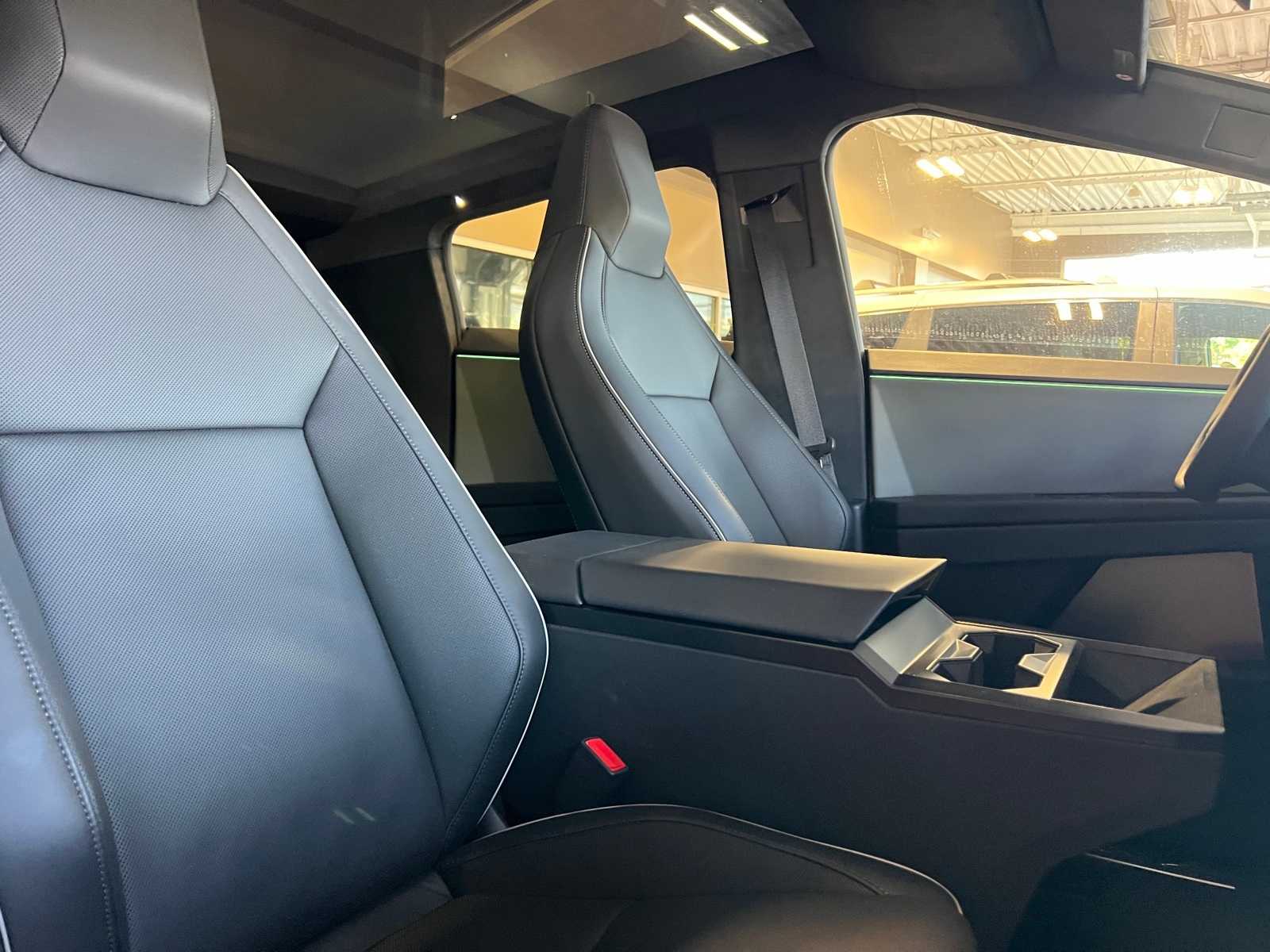 Thumbnail: 2024 Tesla Cybertruck - 10