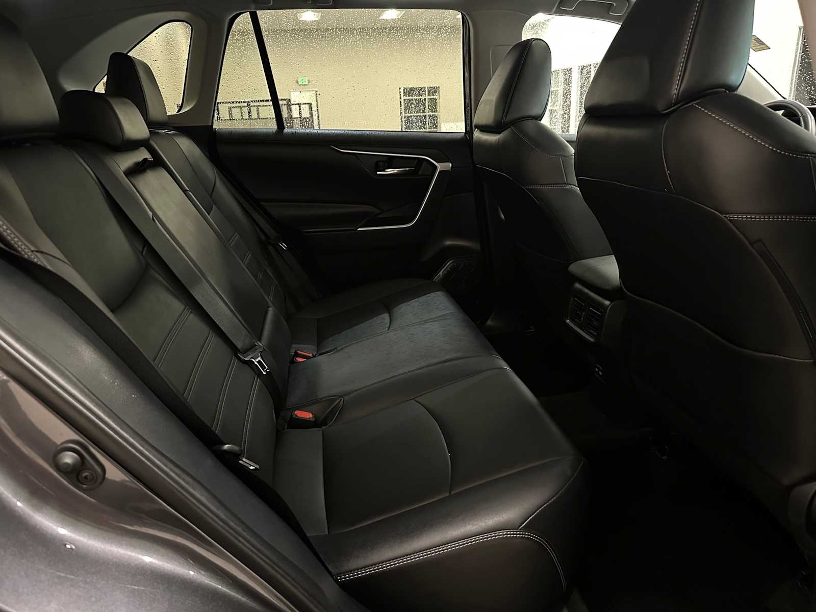 Thumbnail: 2022 Toyota RAV4 - 25