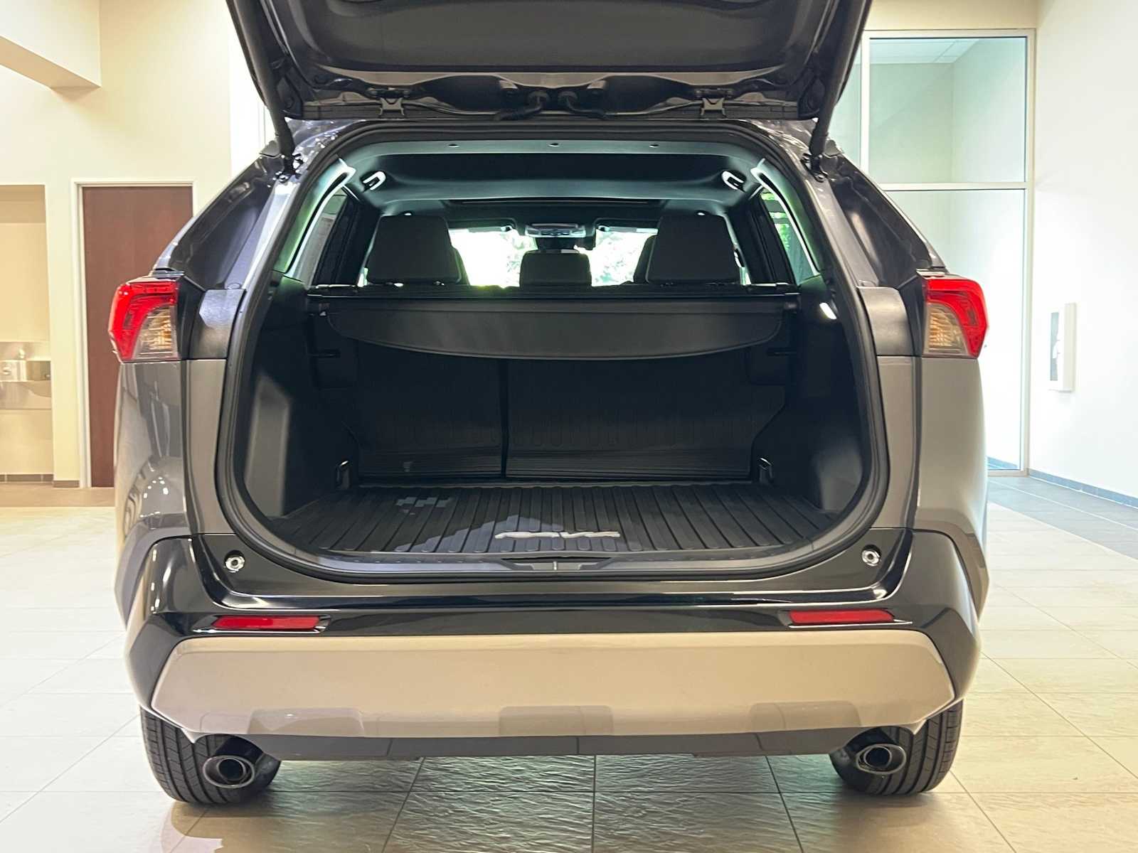 Thumbnail: 2025 Toyota RAV4 - 30