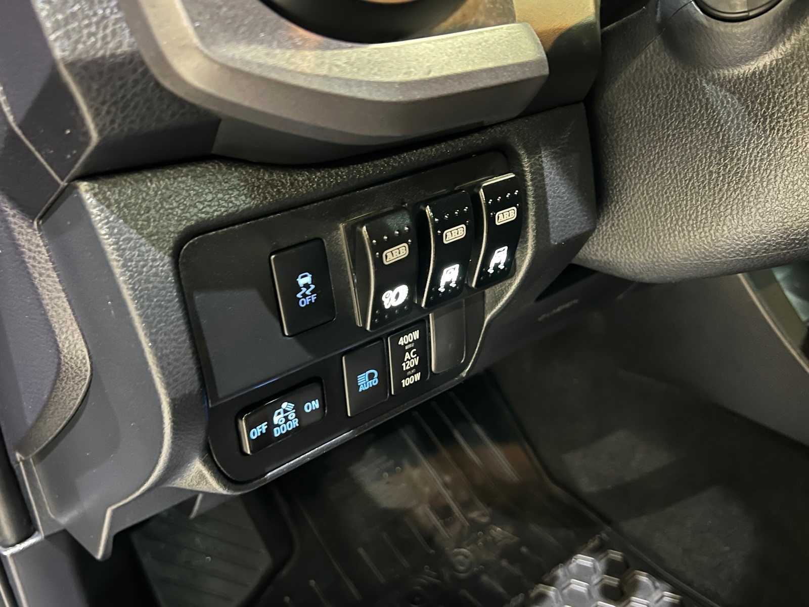 Thumbnail: 2020 Toyota Tacoma - 16