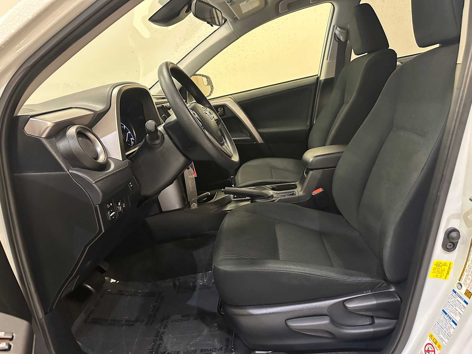 Thumbnail: 2018 Toyota RAV4 - 19