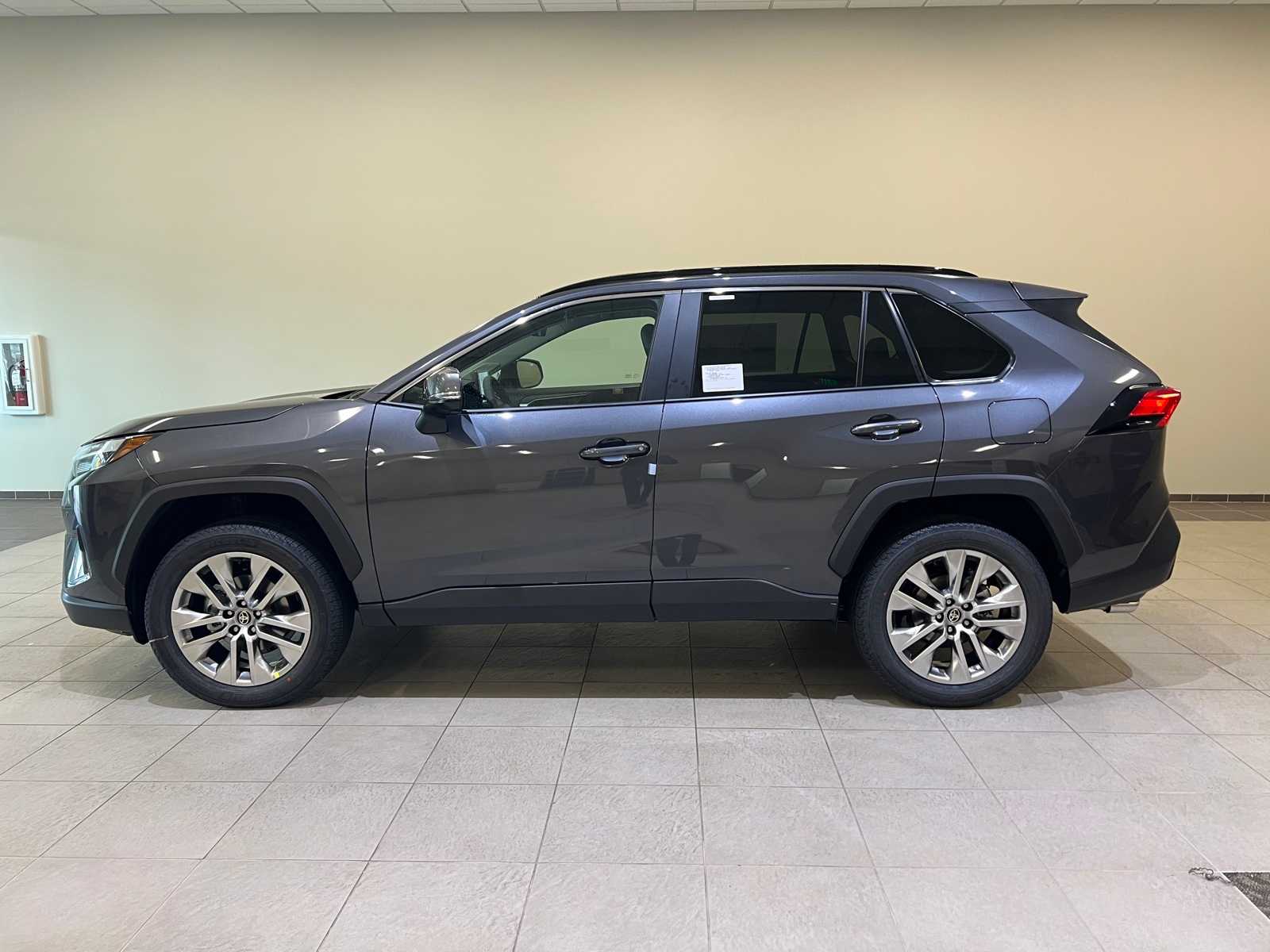 Thumbnail: 2025 Toyota RAV4 - 3