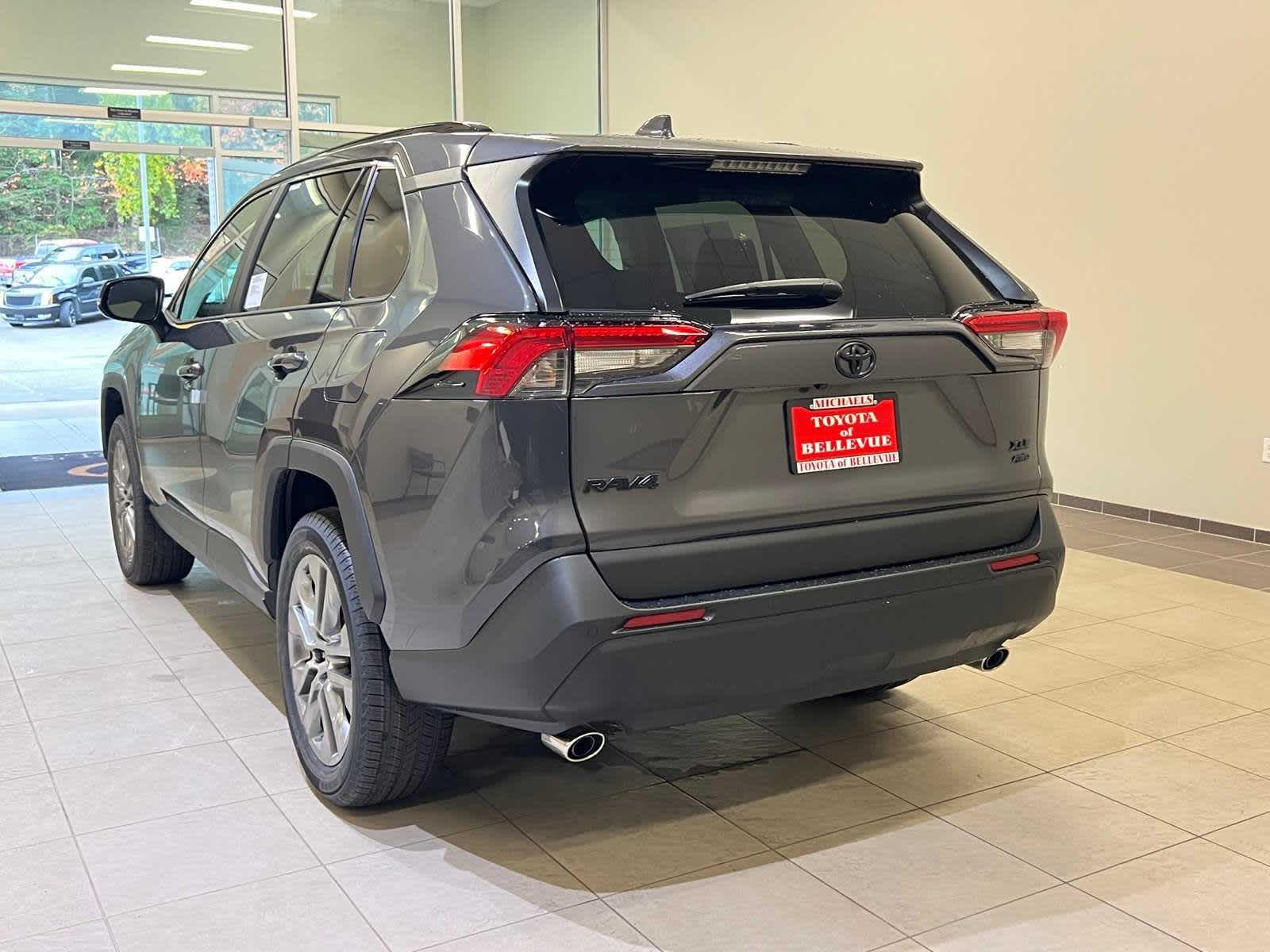 Thumbnail: 2025 Toyota RAV4 - 4