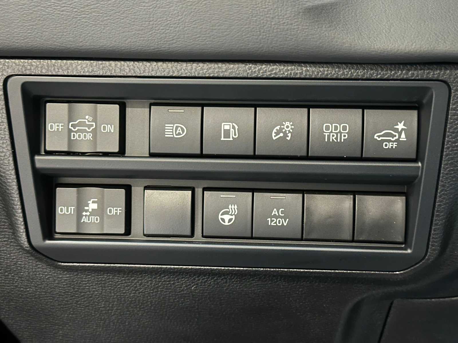 Thumbnail: 2026 Toyota Tundra - 18