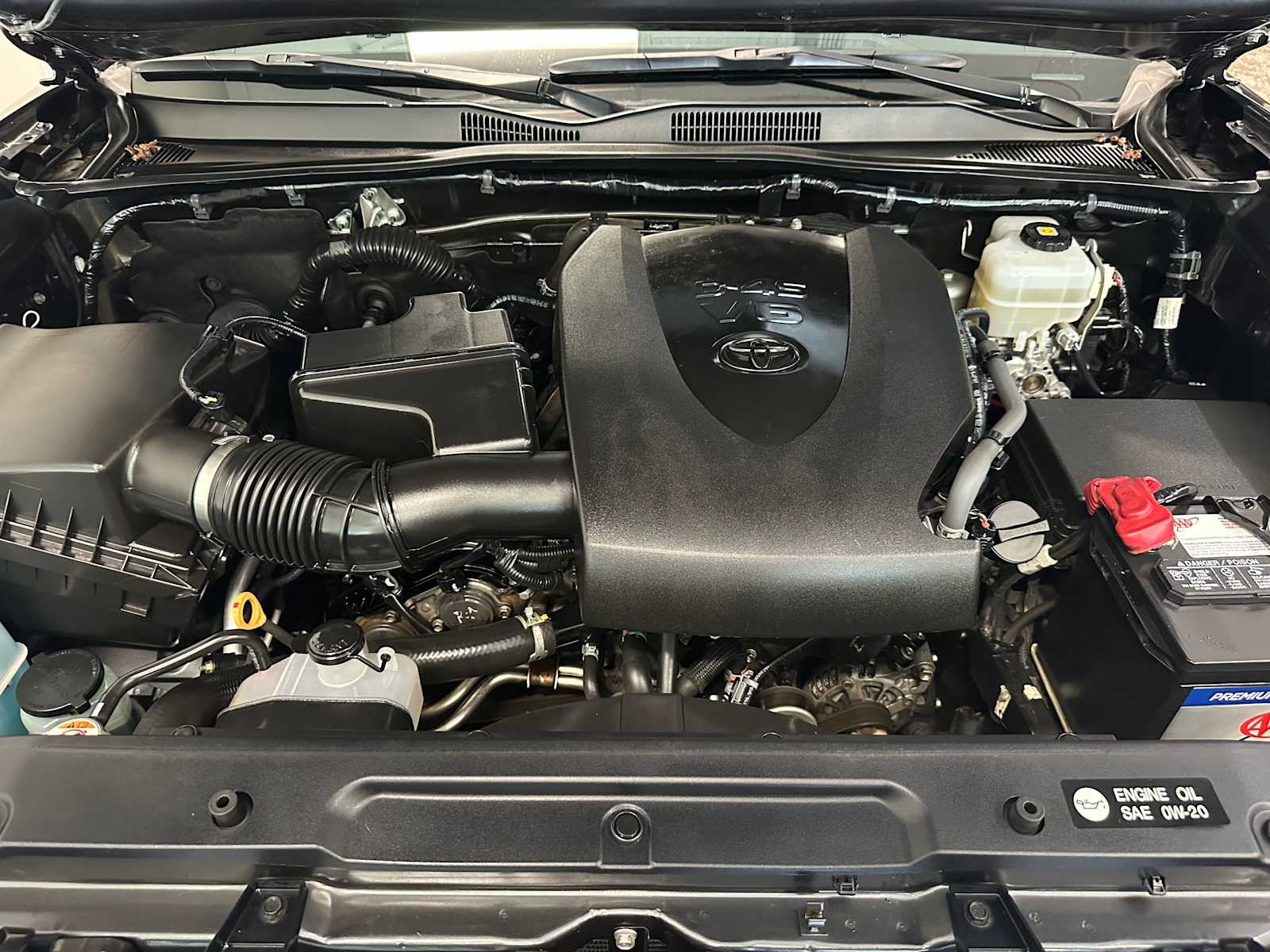 Thumbnail: 2018 Toyota Tacoma - 9