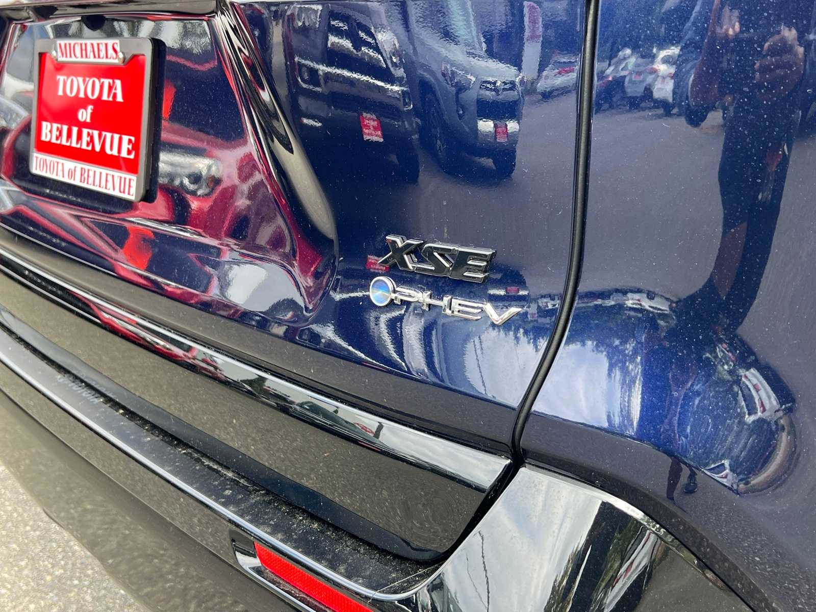 2025 Toyota RAV4 XSE 6