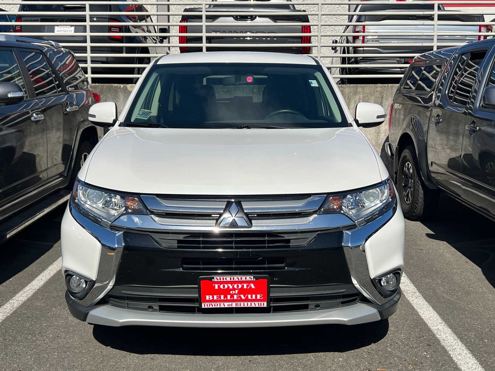 Thumbnail: 2018 Mitsubishi Outlander - 2