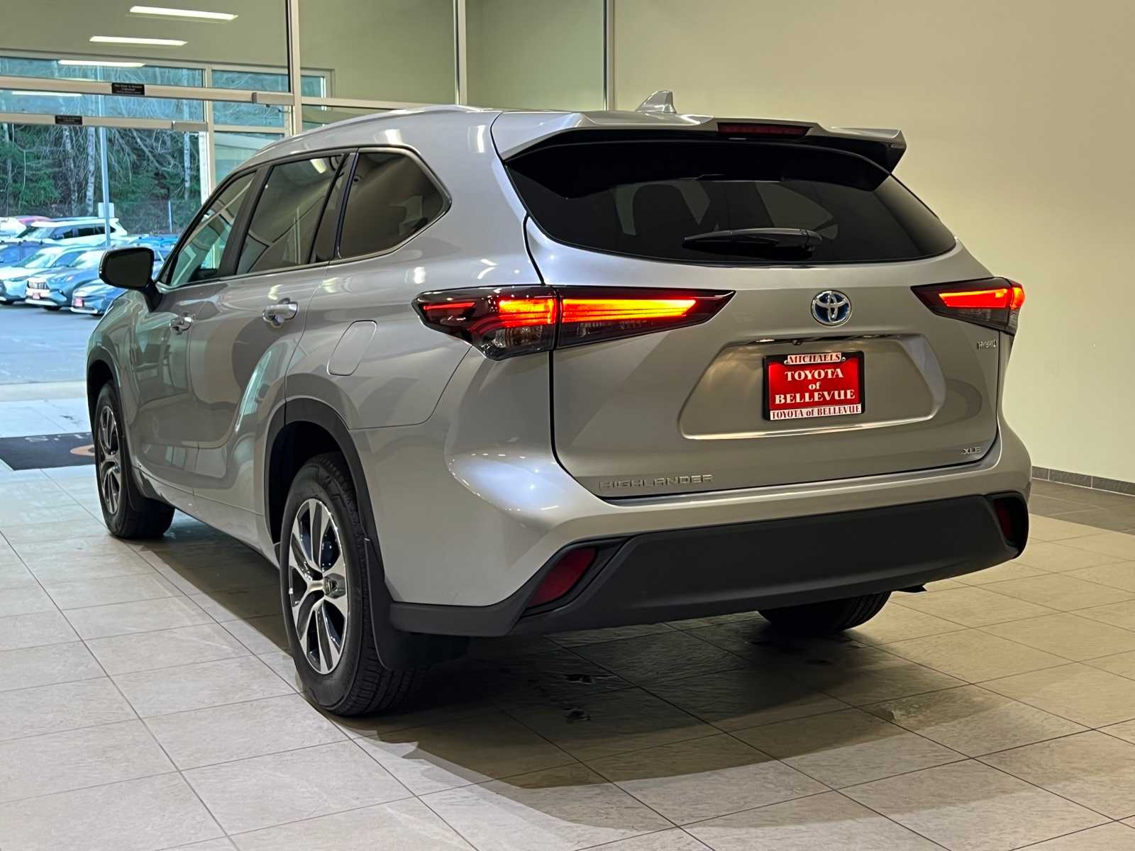 Thumbnail: 2024 Toyota Highlander - 4