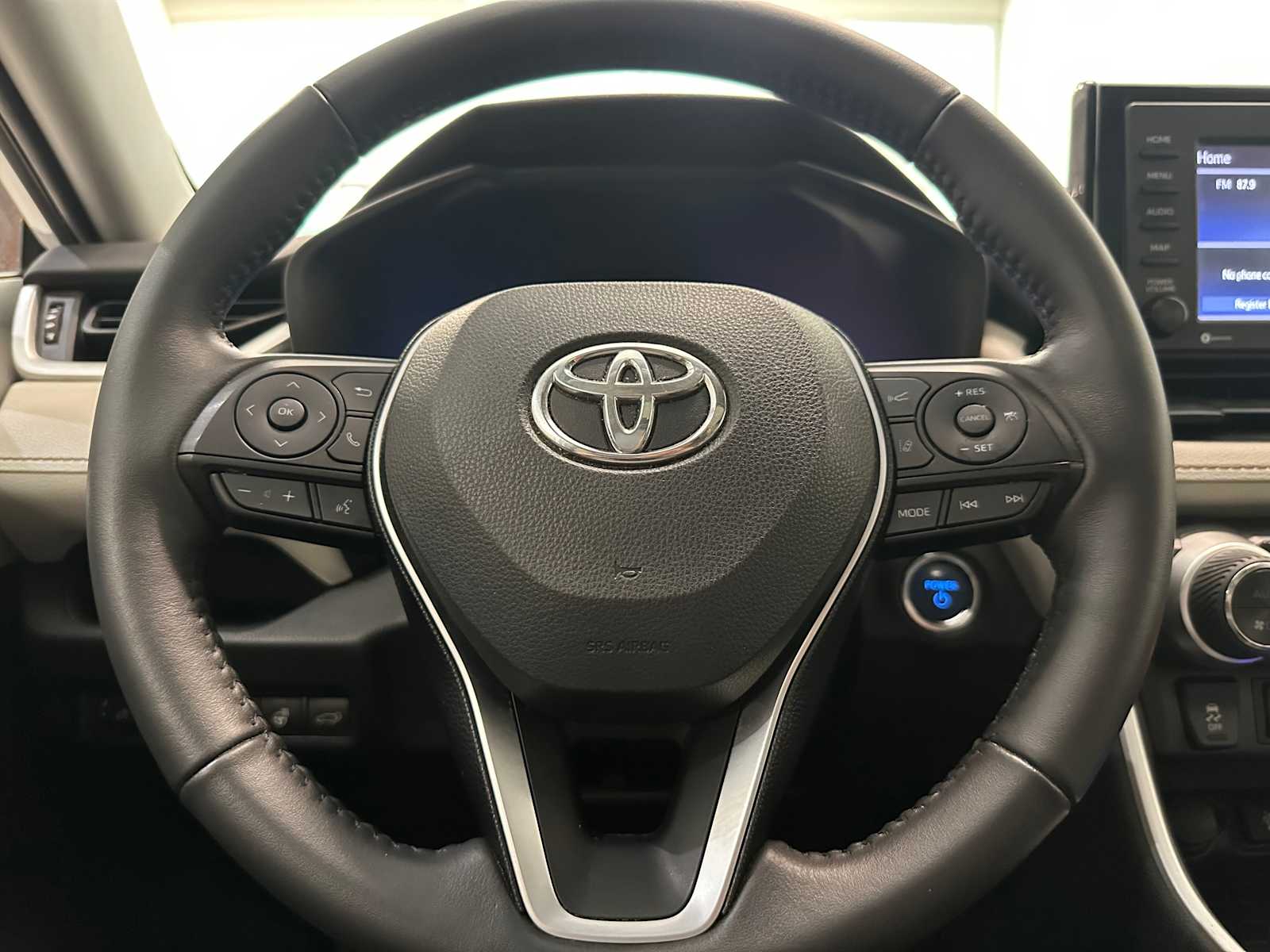 Thumbnail: 2020 Toyota RAV4 - 10