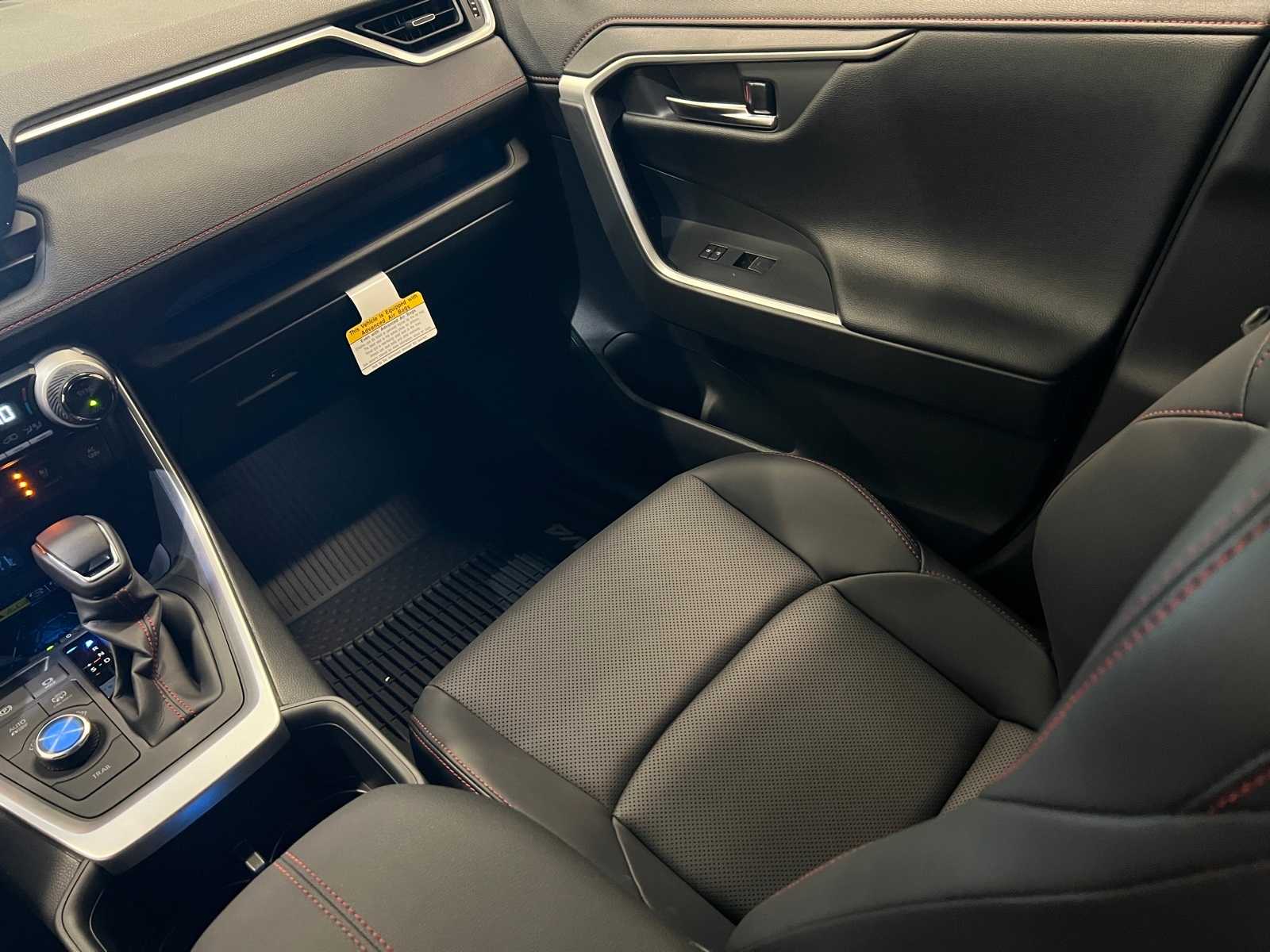 Thumbnail: 2025 Toyota RAV4 - 11