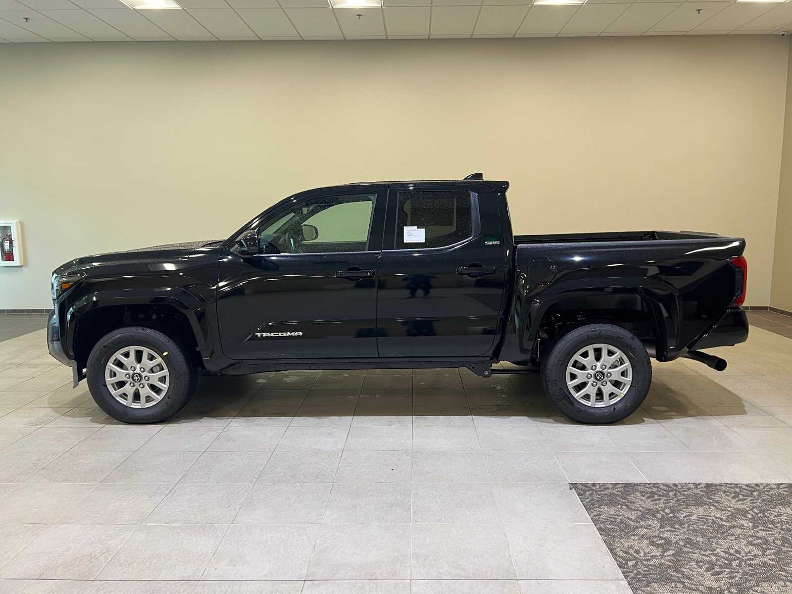 Thumbnail: 2025 Toyota Tacoma - 3