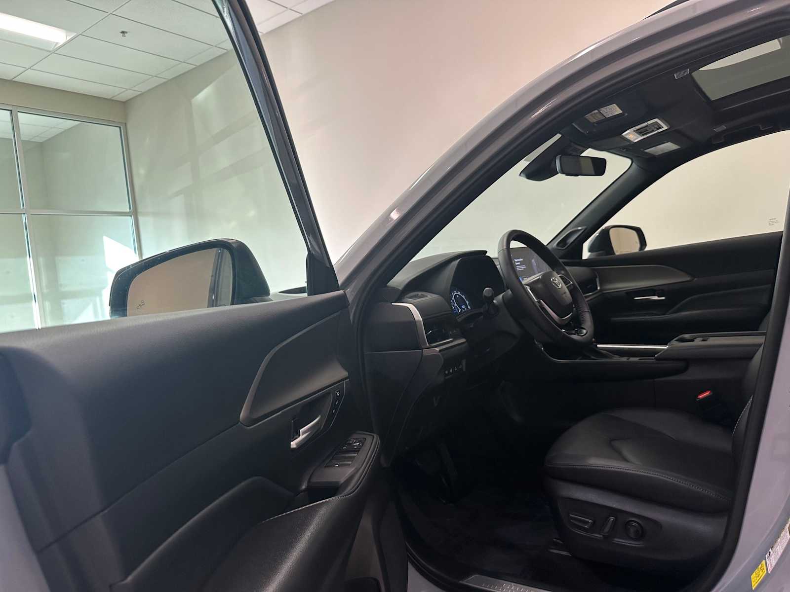 Thumbnail: 2025 Toyota Grand Highlander - 22