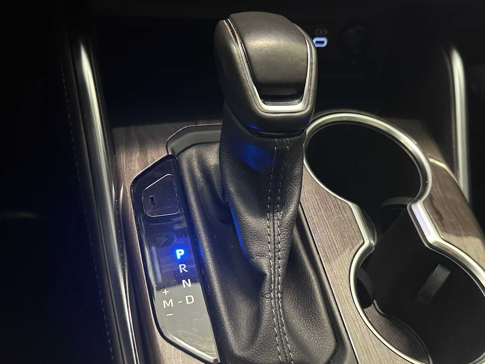 Thumbnail: 2023 Toyota Highlander - 16