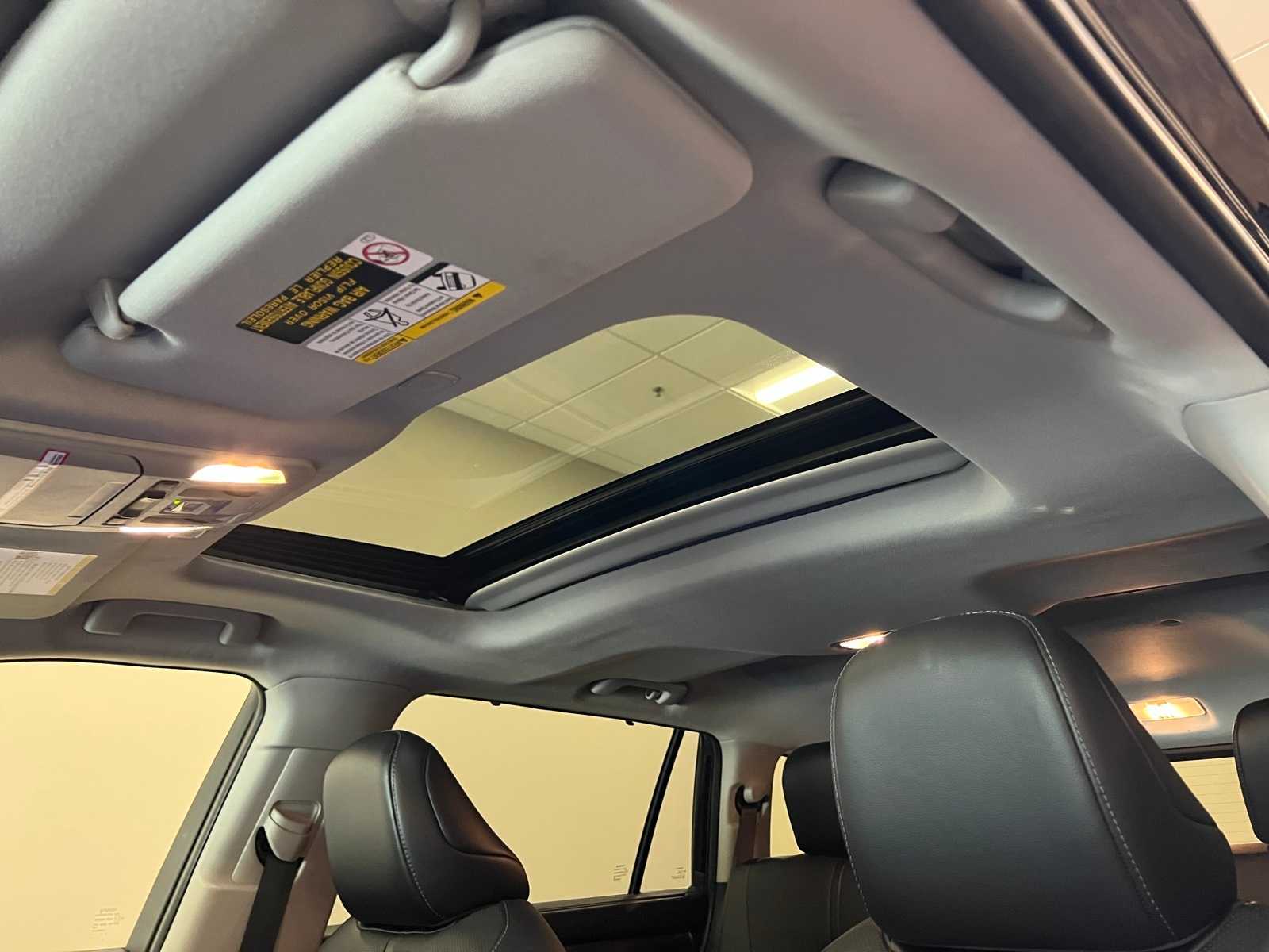 Thumbnail: 2023 Toyota Highlander - 17