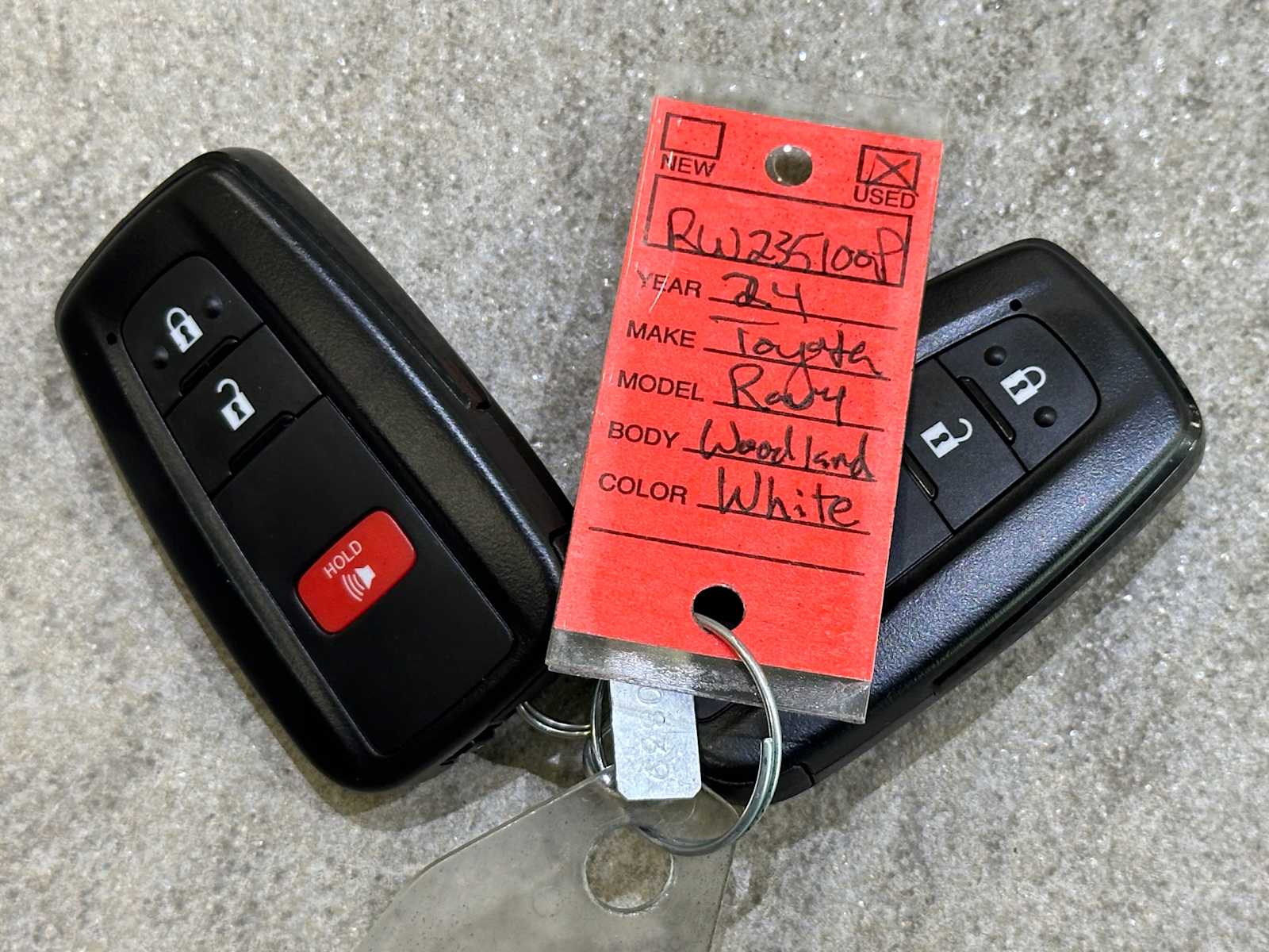 Thumbnail: 2024 Toyota RAV4 - 32