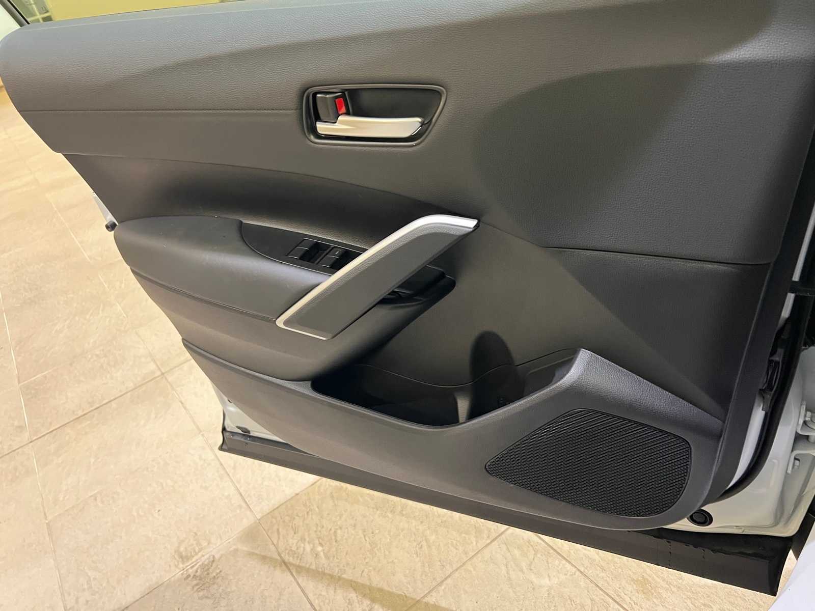 Thumbnail: 2026 Toyota Corolla Cross - 18