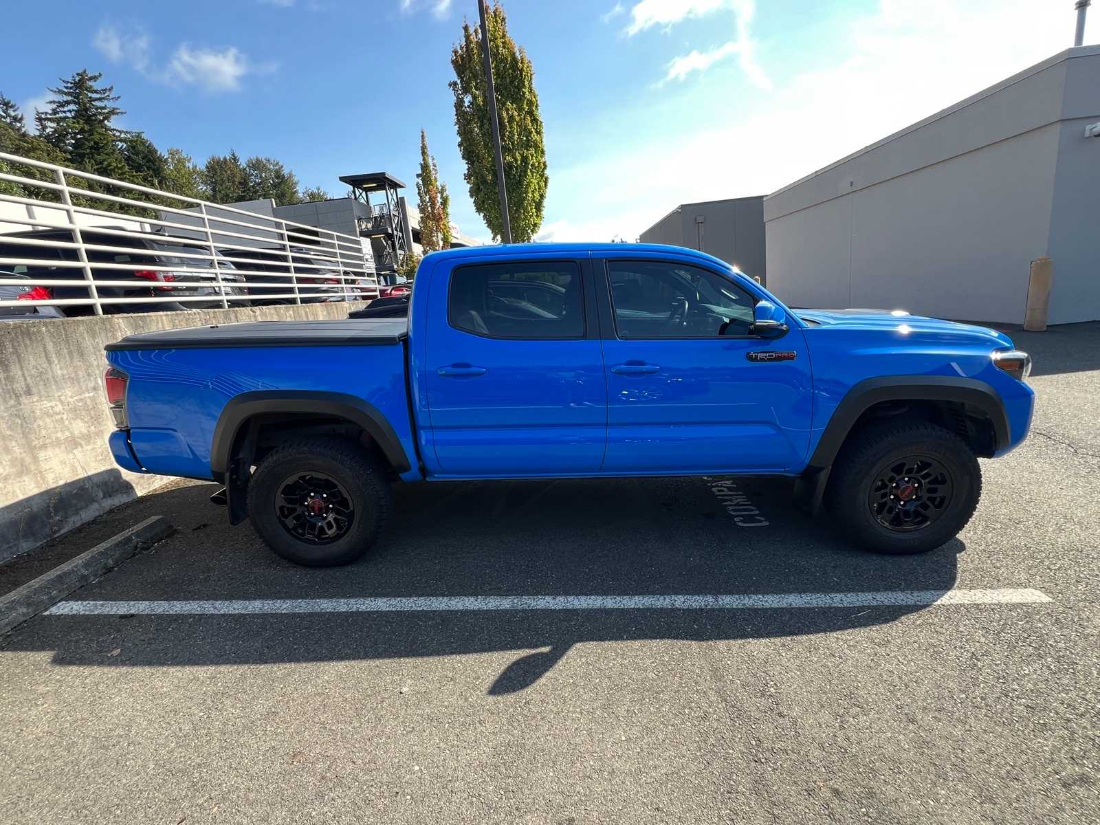 Thumbnail: 2019 Toyota Tacoma - 6