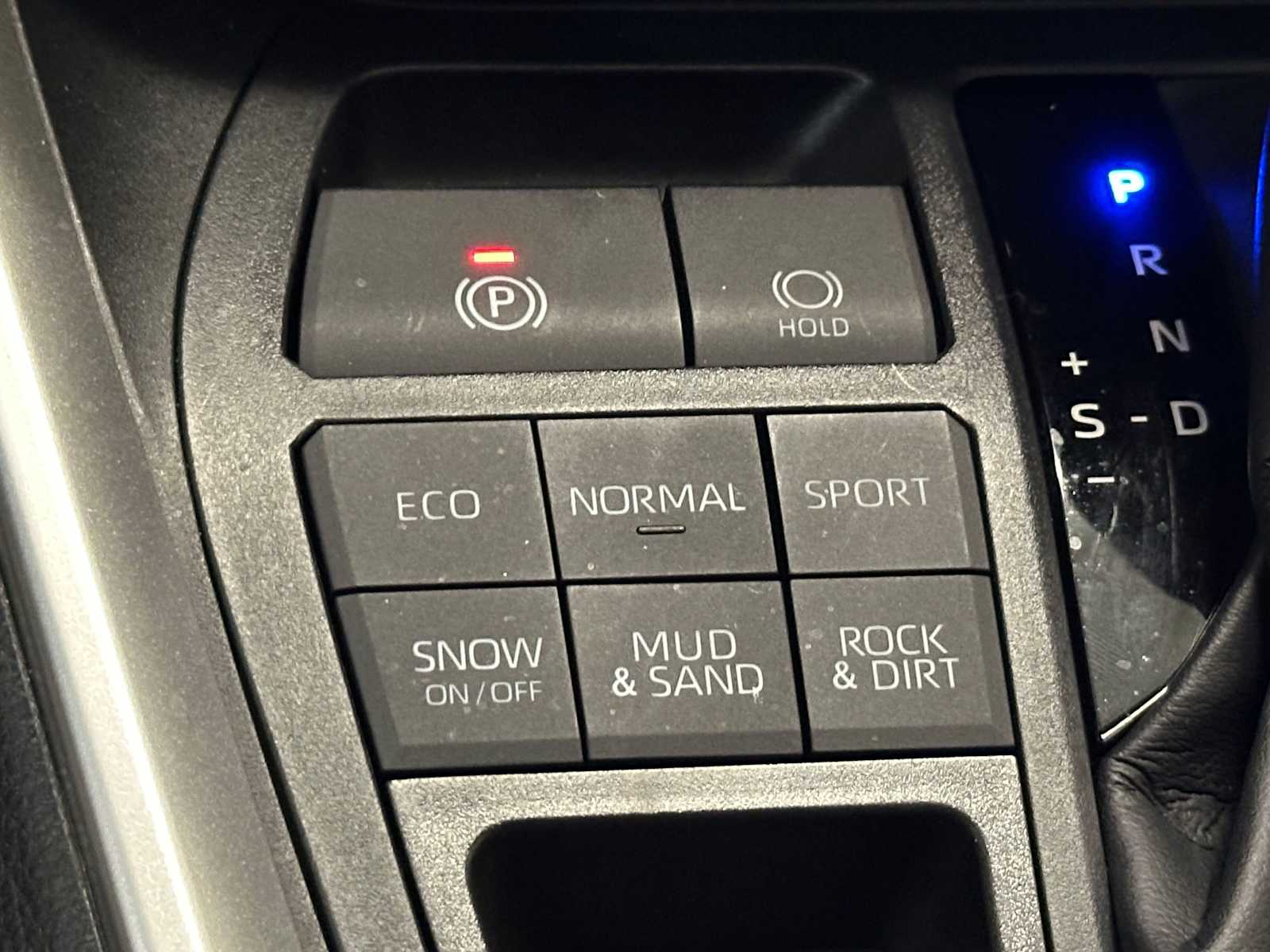 Thumbnail: 2025 Toyota RAV4 - 16