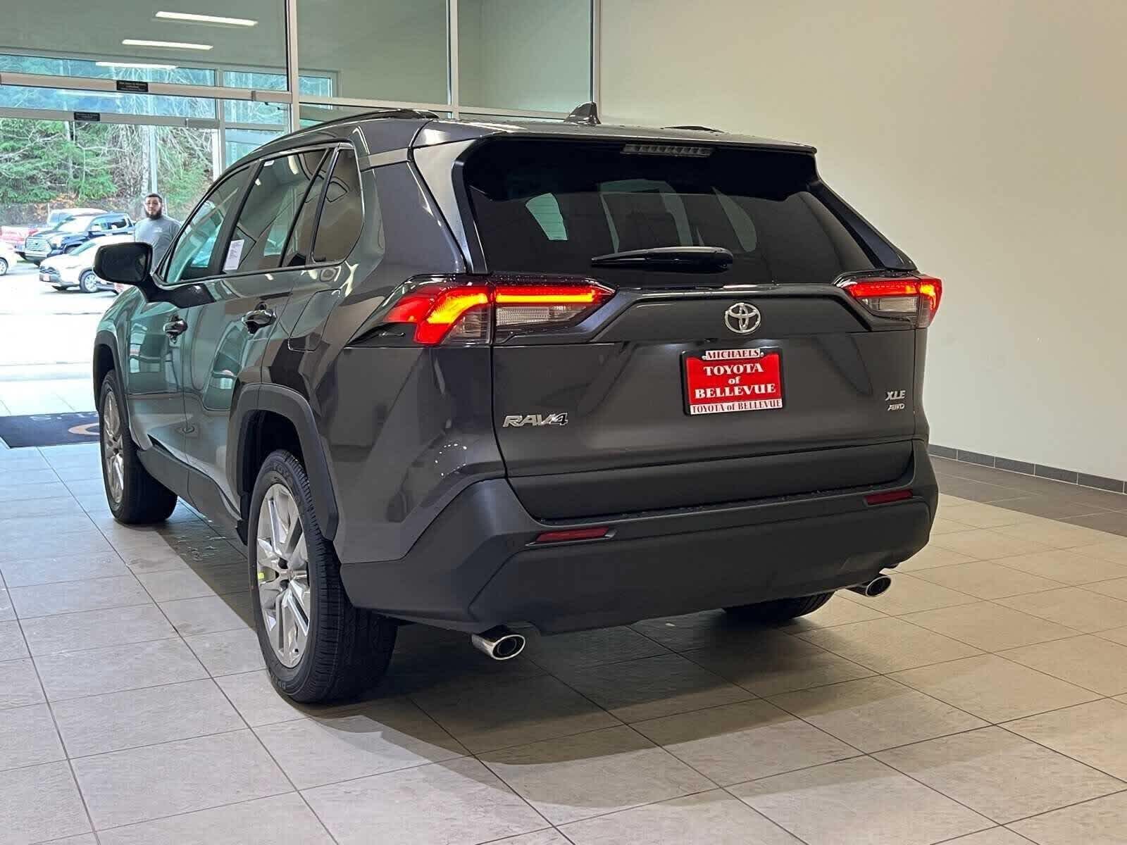 Thumbnail: 2025 Toyota RAV4 - 4