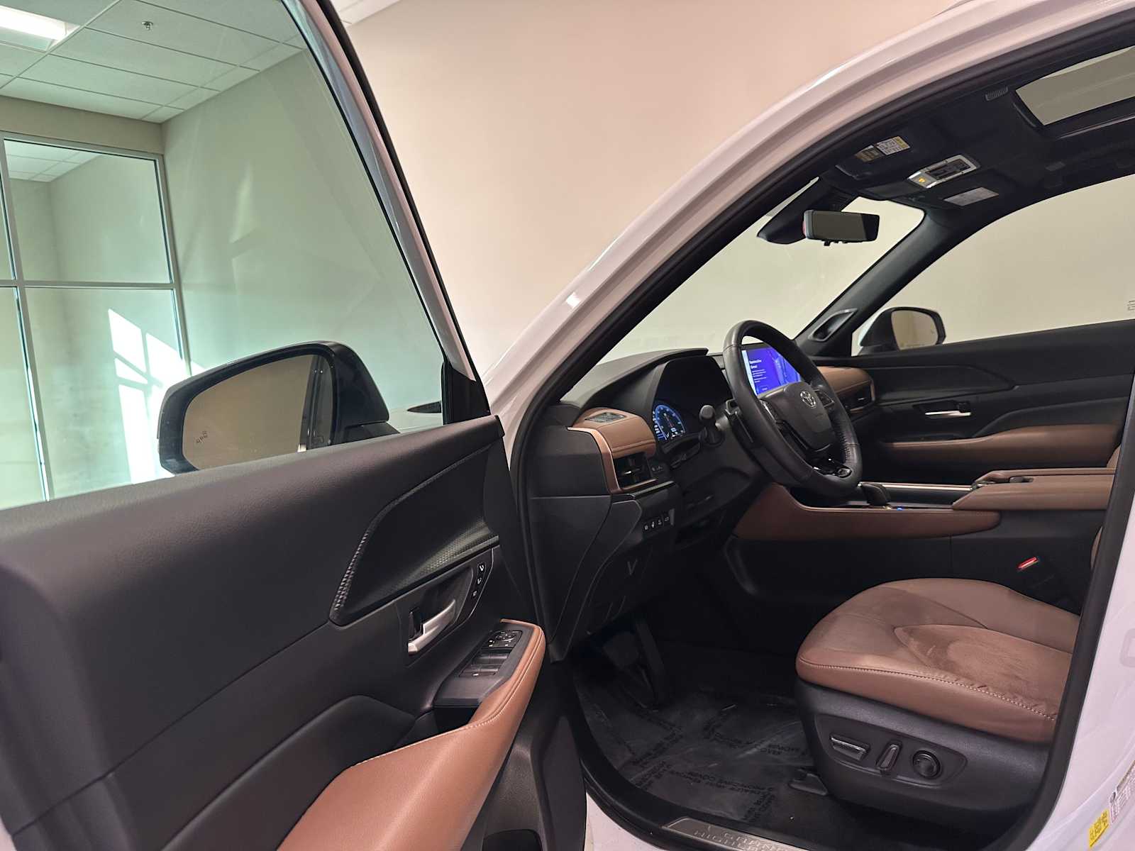 Thumbnail: 2024 Toyota Grand Highlander - 22