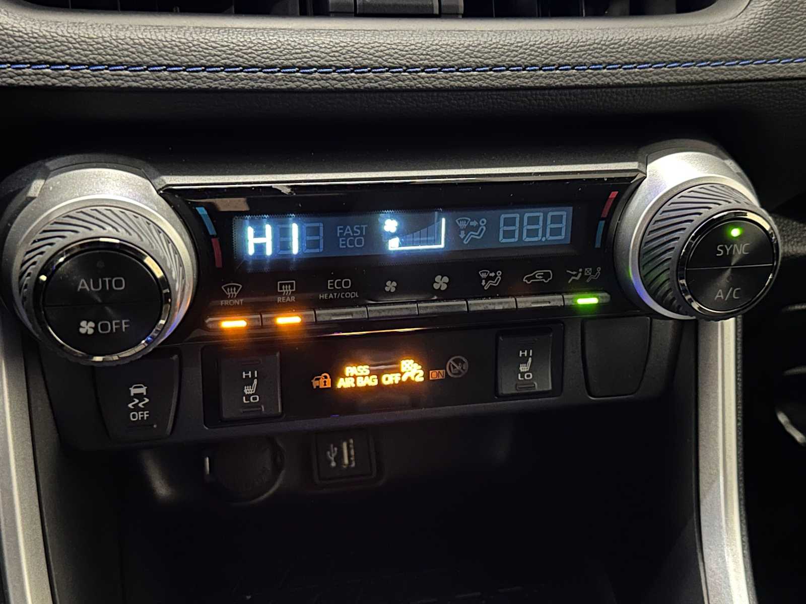 Thumbnail: 2025 Toyota RAV4 - 16