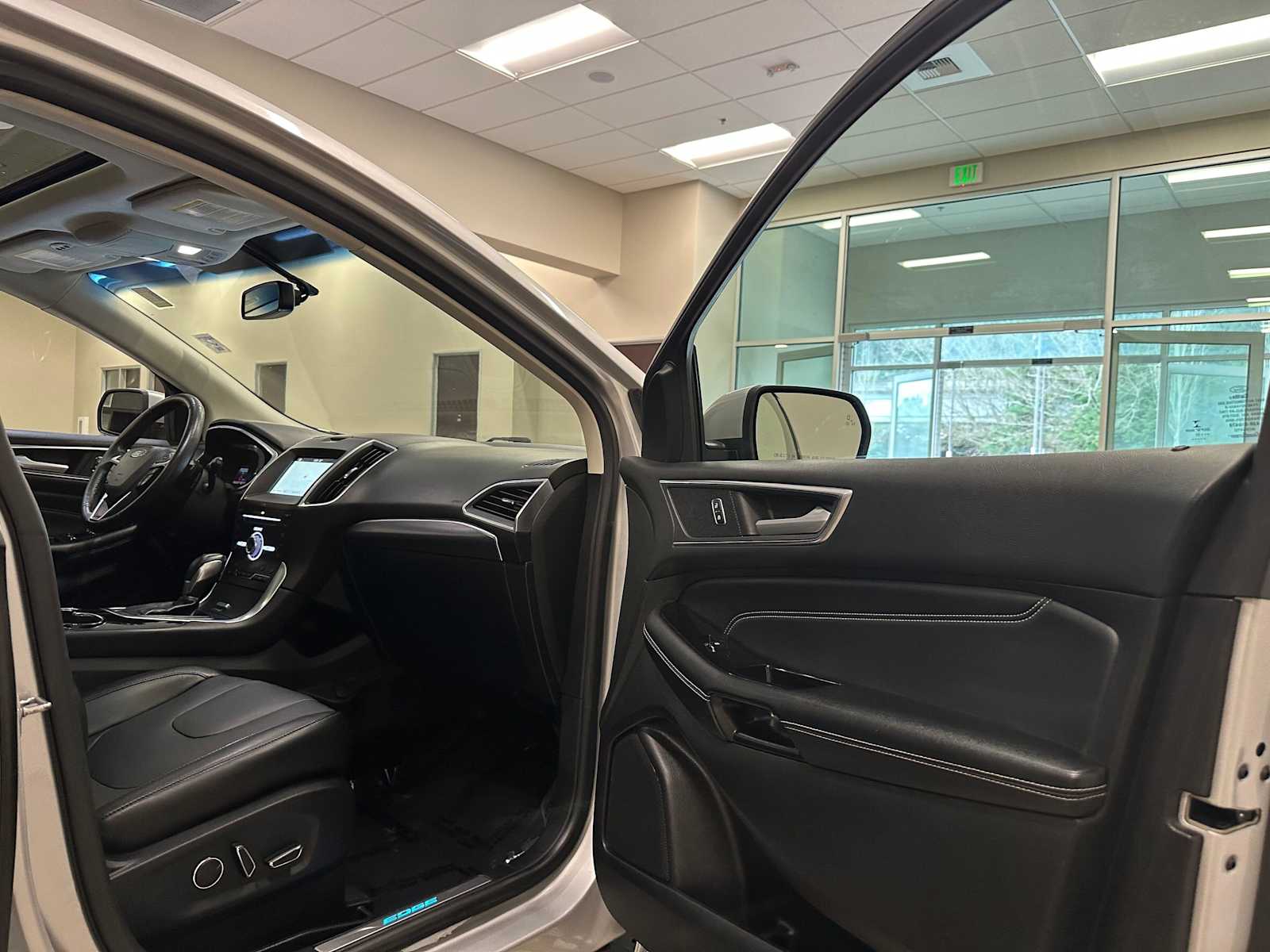 Thumbnail: 2017 Ford Edge - 38