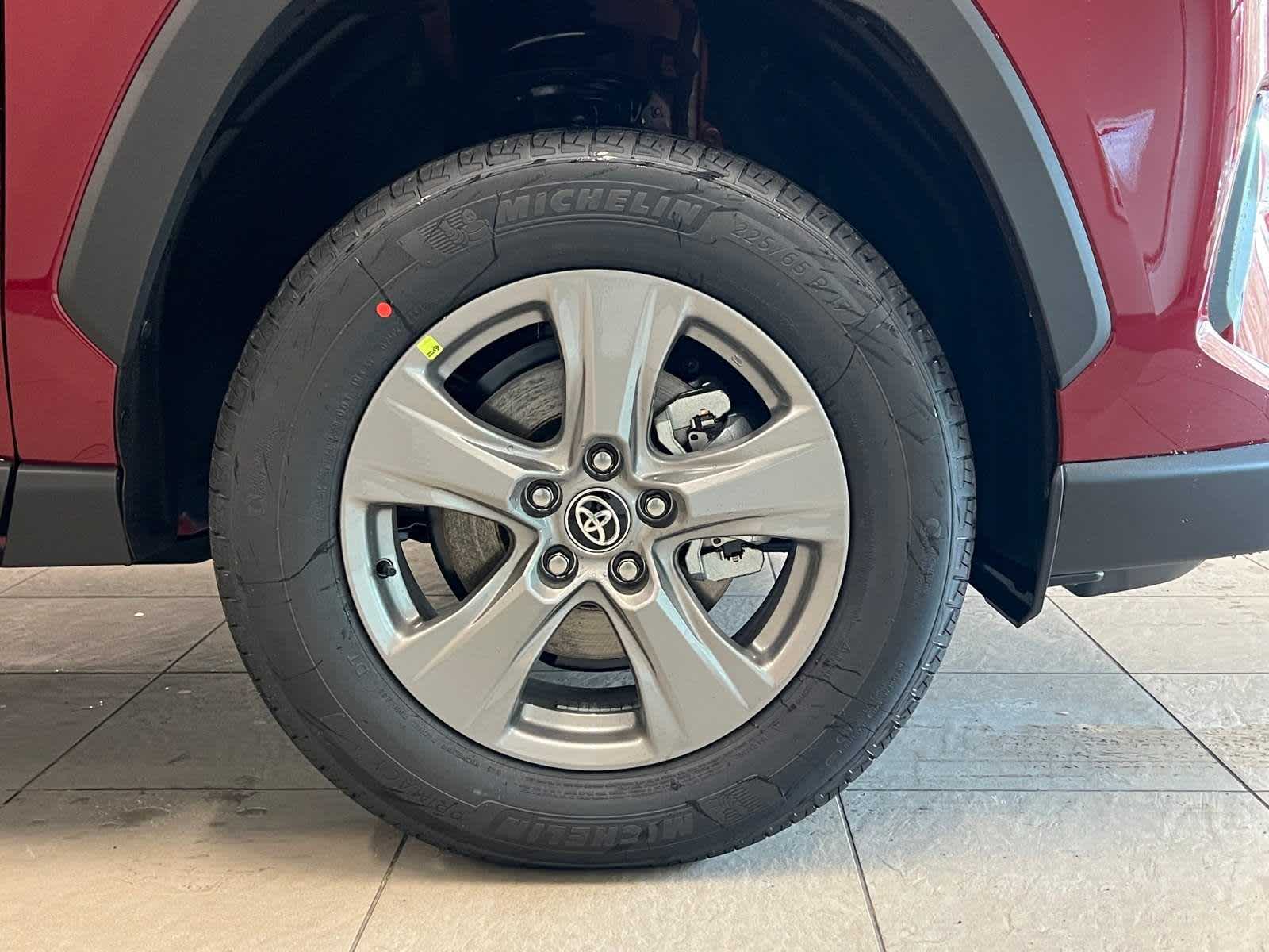 Thumbnail: 2025 Toyota RAV4 - 9