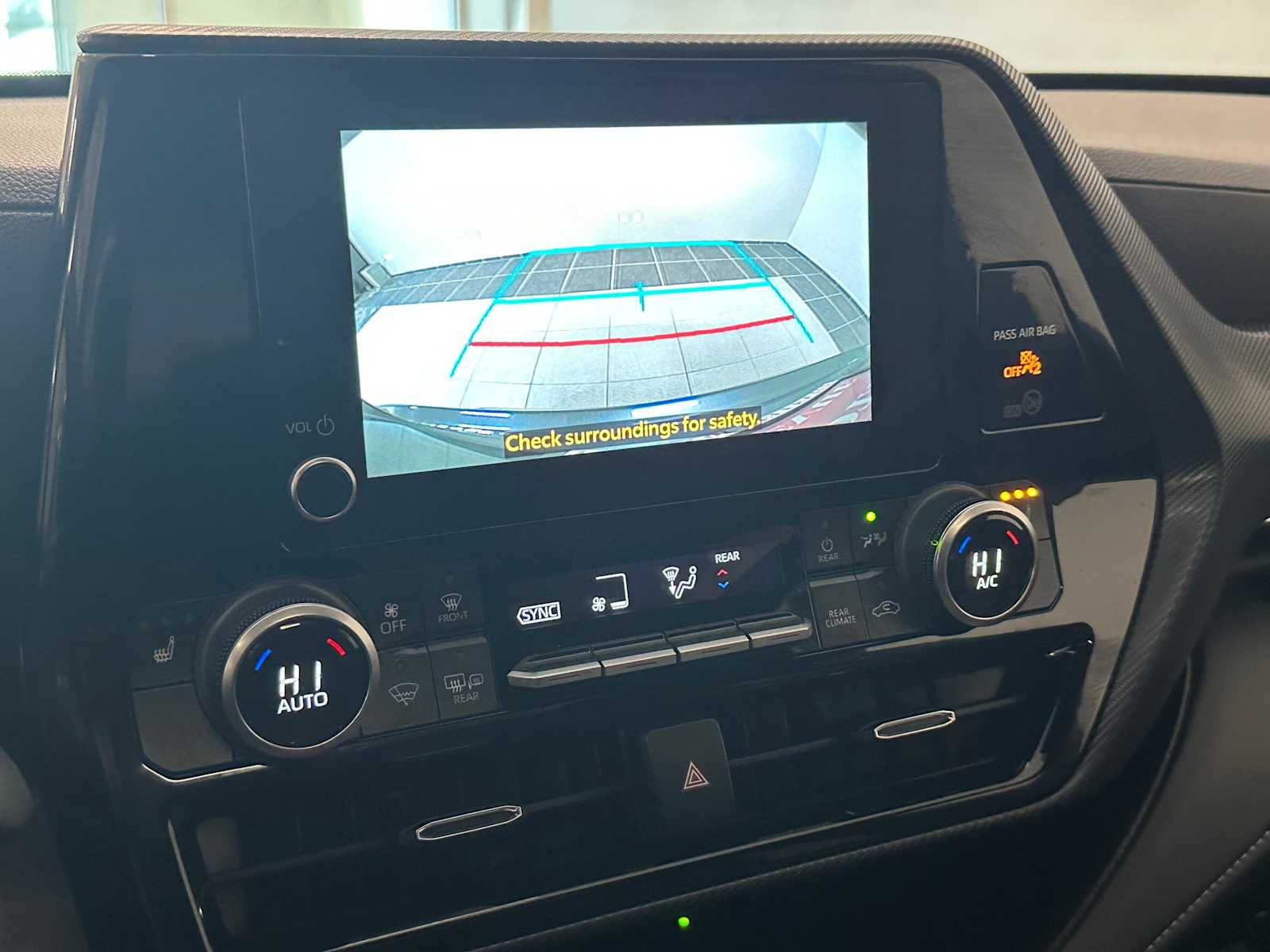 Thumbnail: 2024 Toyota Highlander - 14