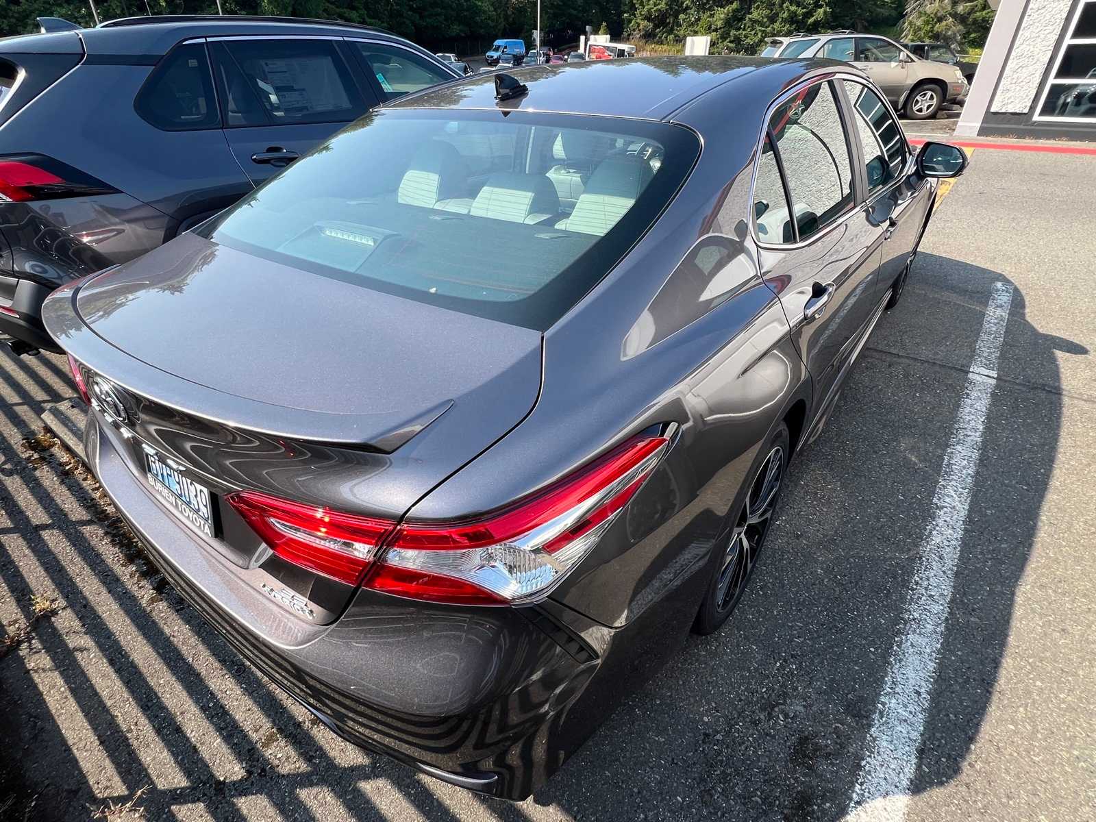 Thumbnail: 2020 Toyota Camry - 10
