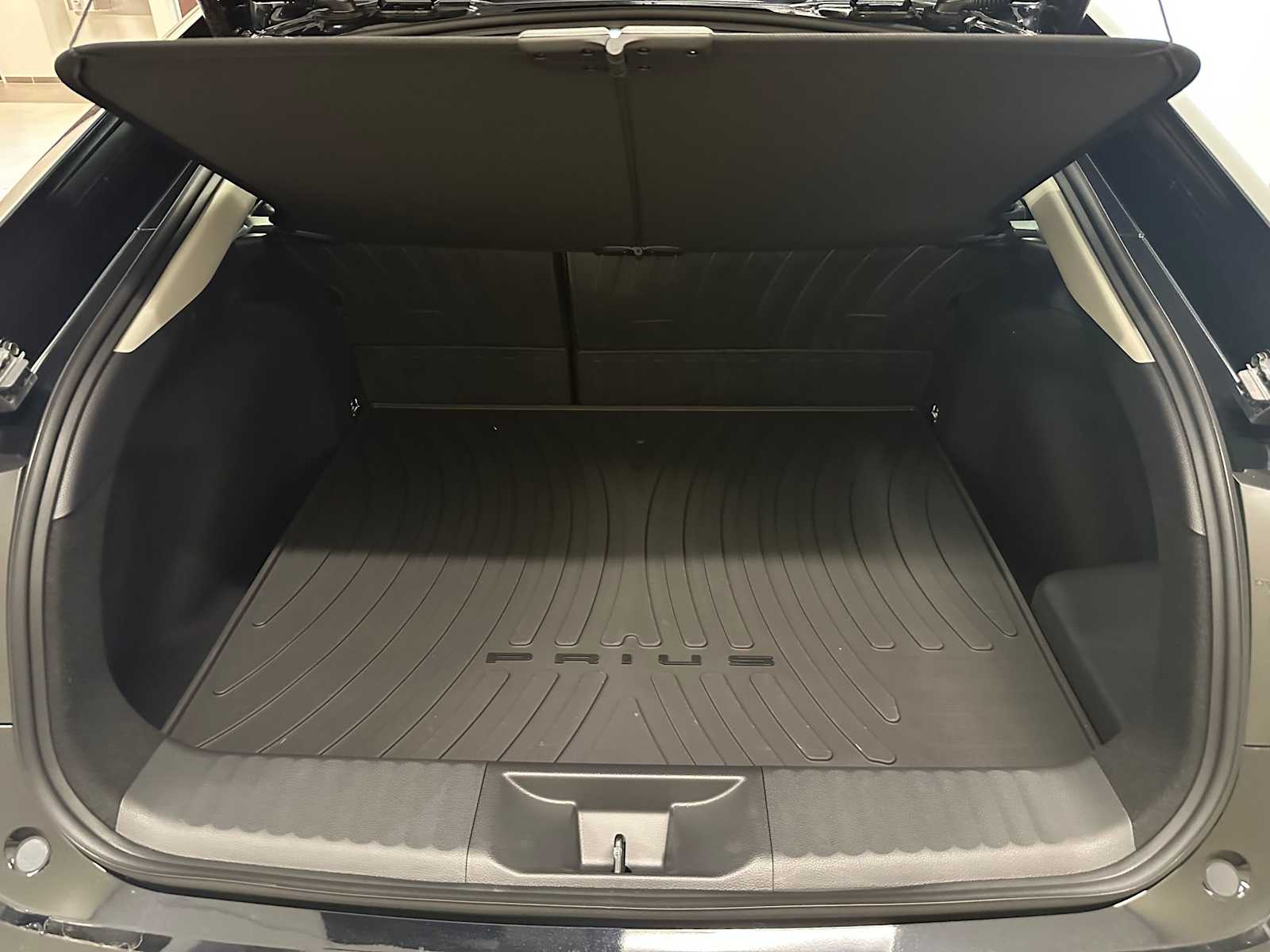 Thumbnail: 2026 Toyota Prius - 29