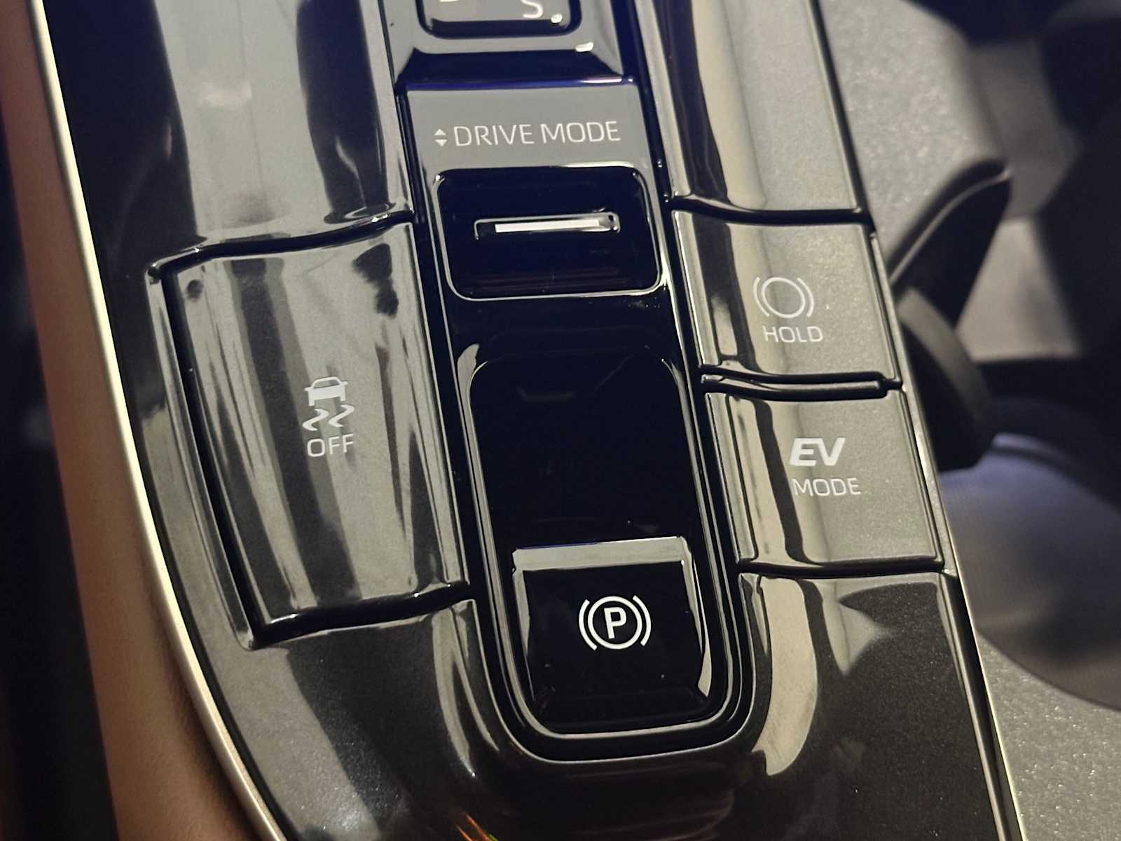 Thumbnail: 2026 Toyota Crown Signia - 16