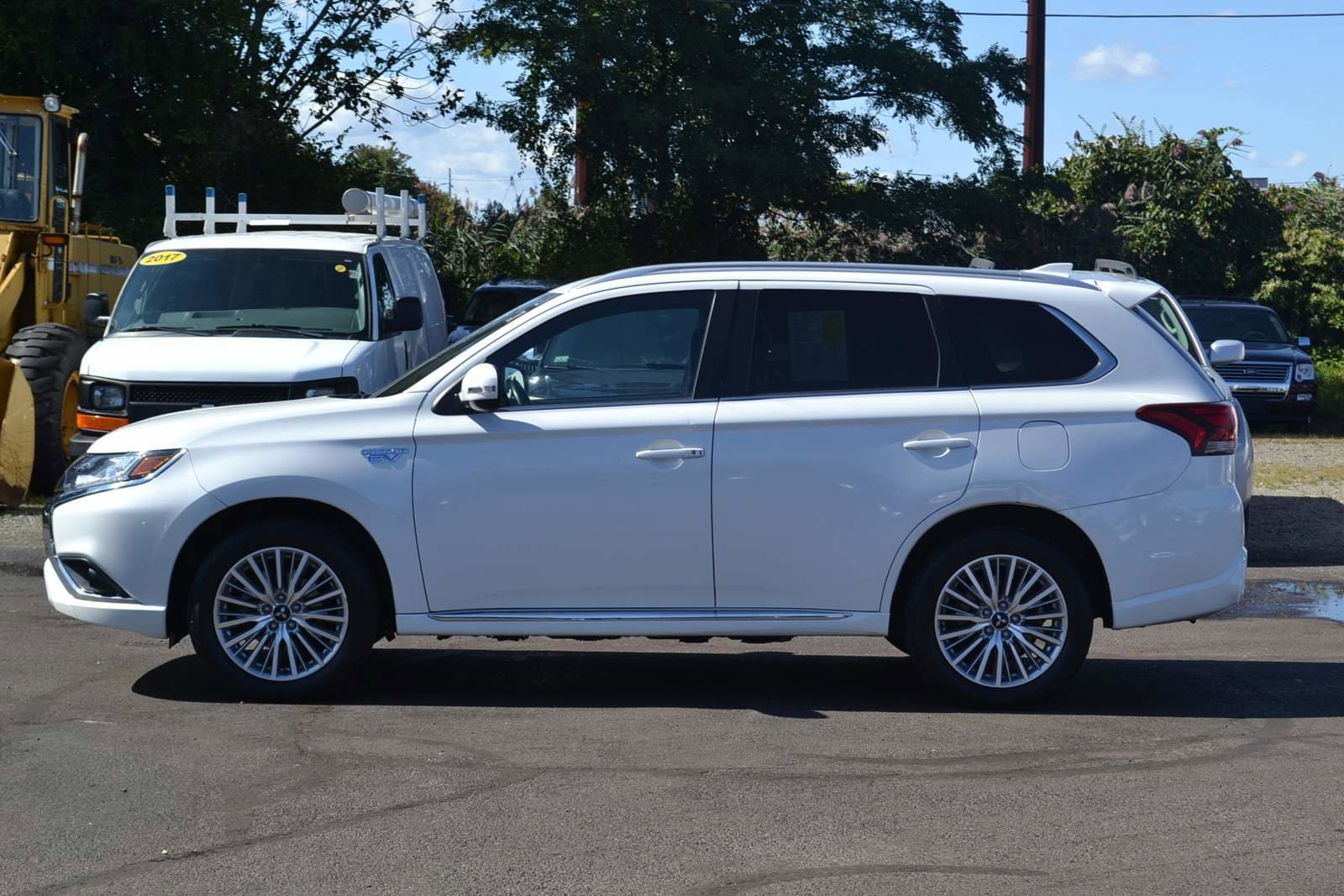 Used 2019 Mitsubishi Outlander SEL with VIN JA4J24A59KZ047052 for sale in Danvers, MA