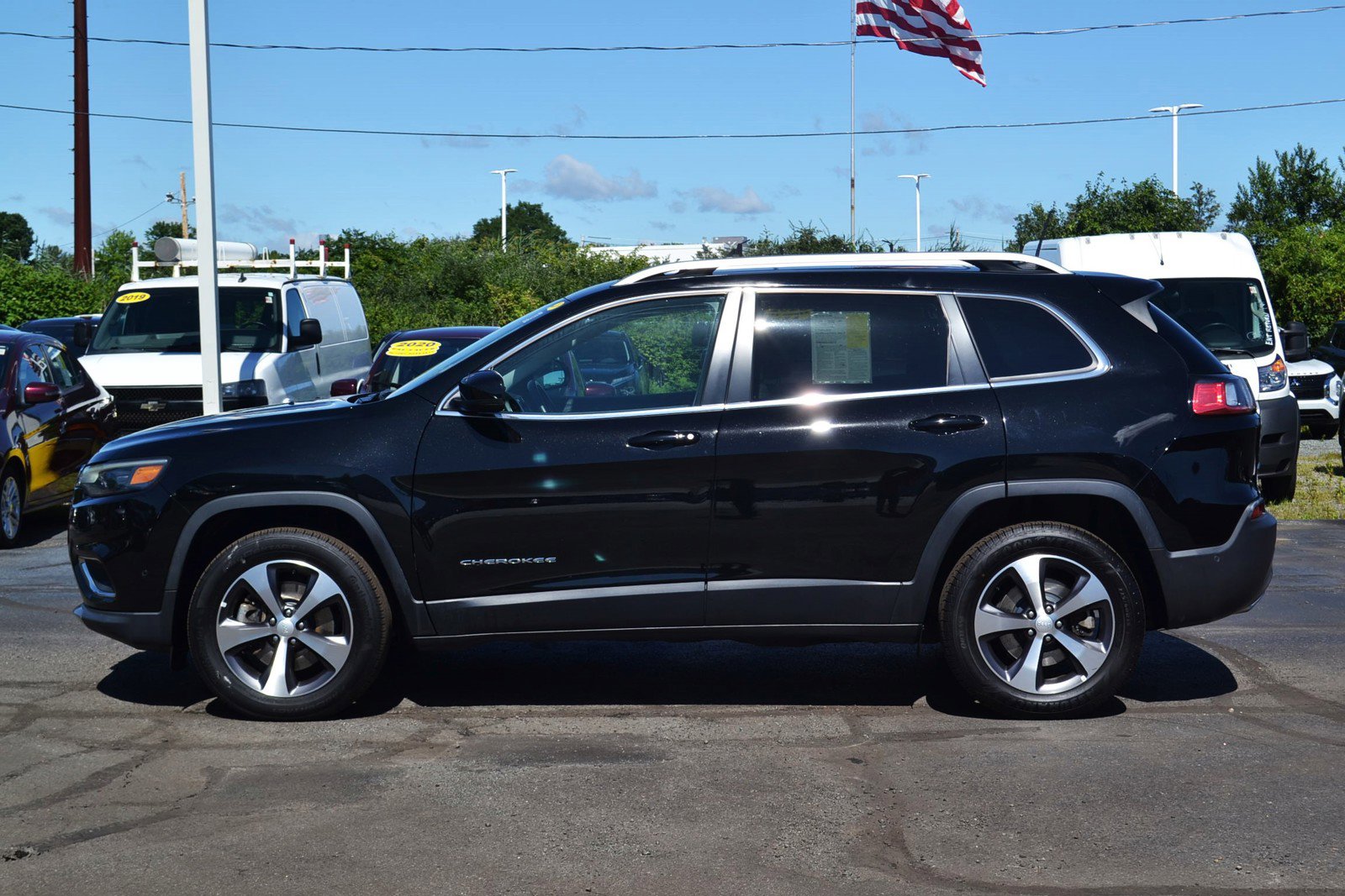 Used 2021 Jeep Cherokee Limited with VIN 1C4PJMDX1MD105378 for sale in Danvers, MA