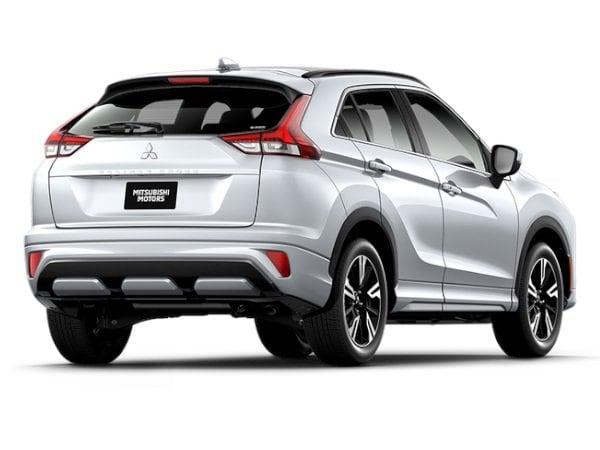 量産車世界初！550cc 5バルブDOHCエンジンを搭載した三菱 ミニカ