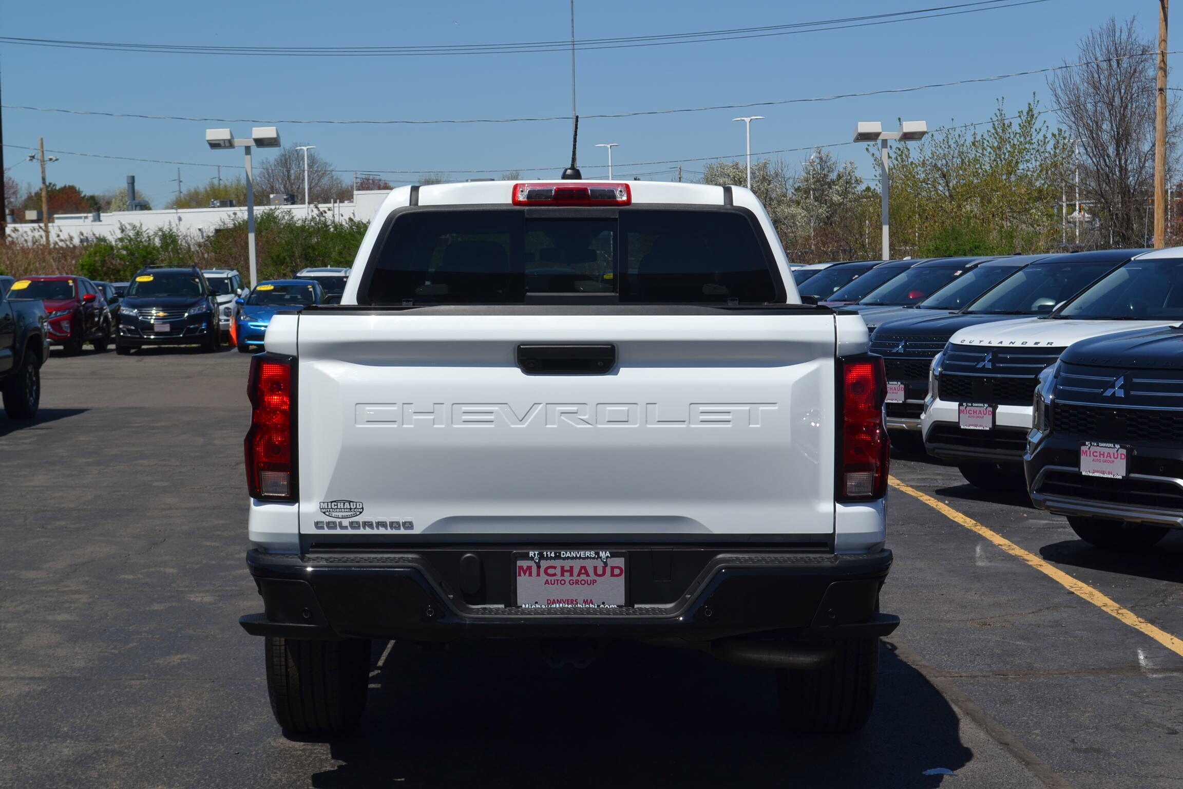 2024 Chevrolet Colorado Work Truck photo 3