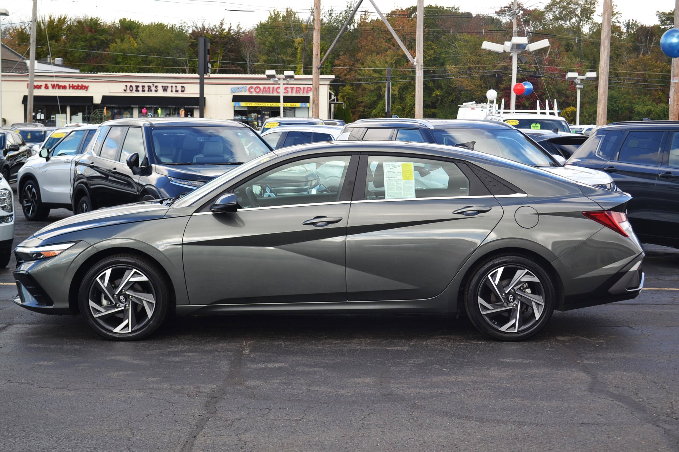 2025 Hyundai Elantra Hybrid Limited photo 3