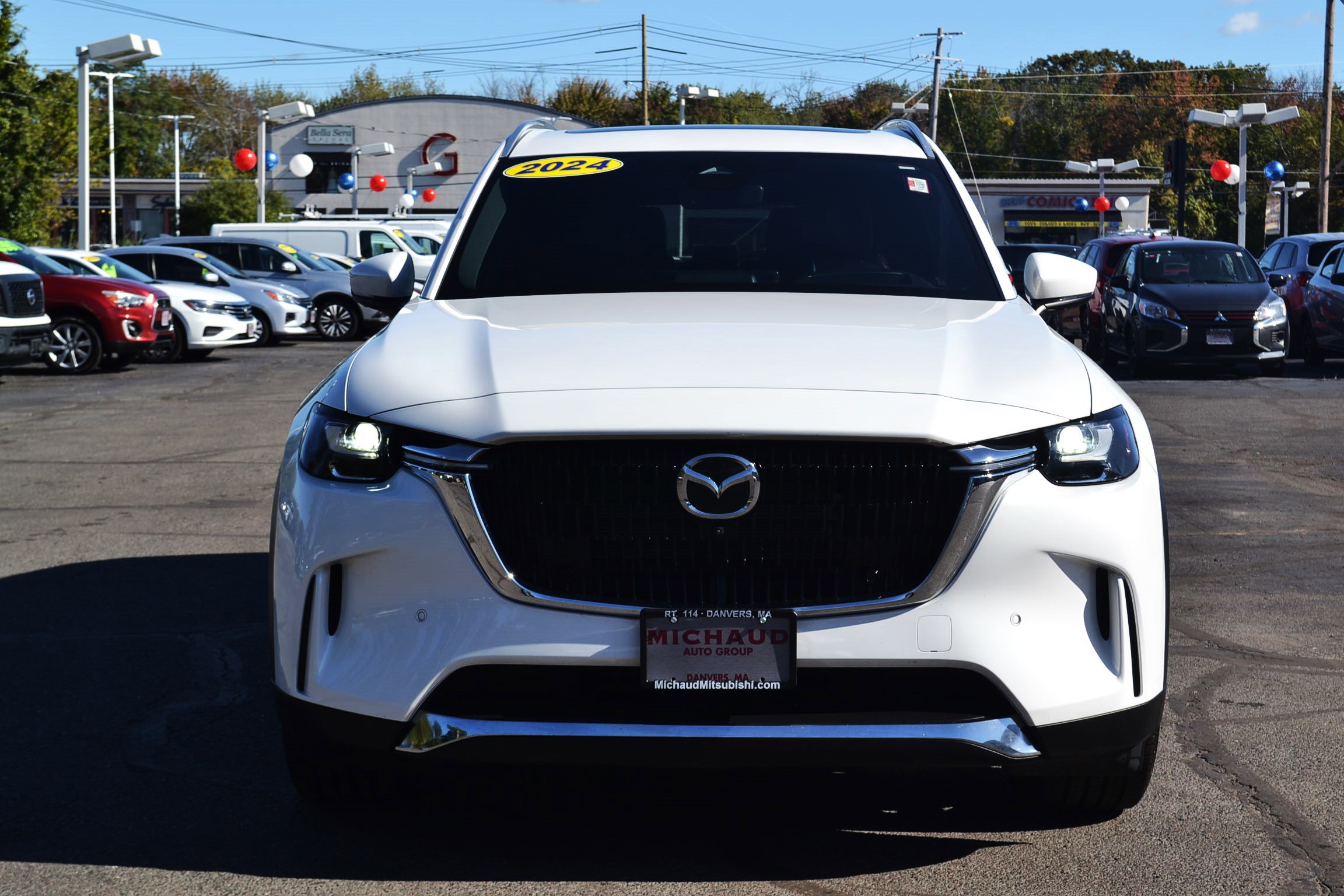 2024 Mazda CX-90 Plug-in Hybrid Premium Plus photo 2