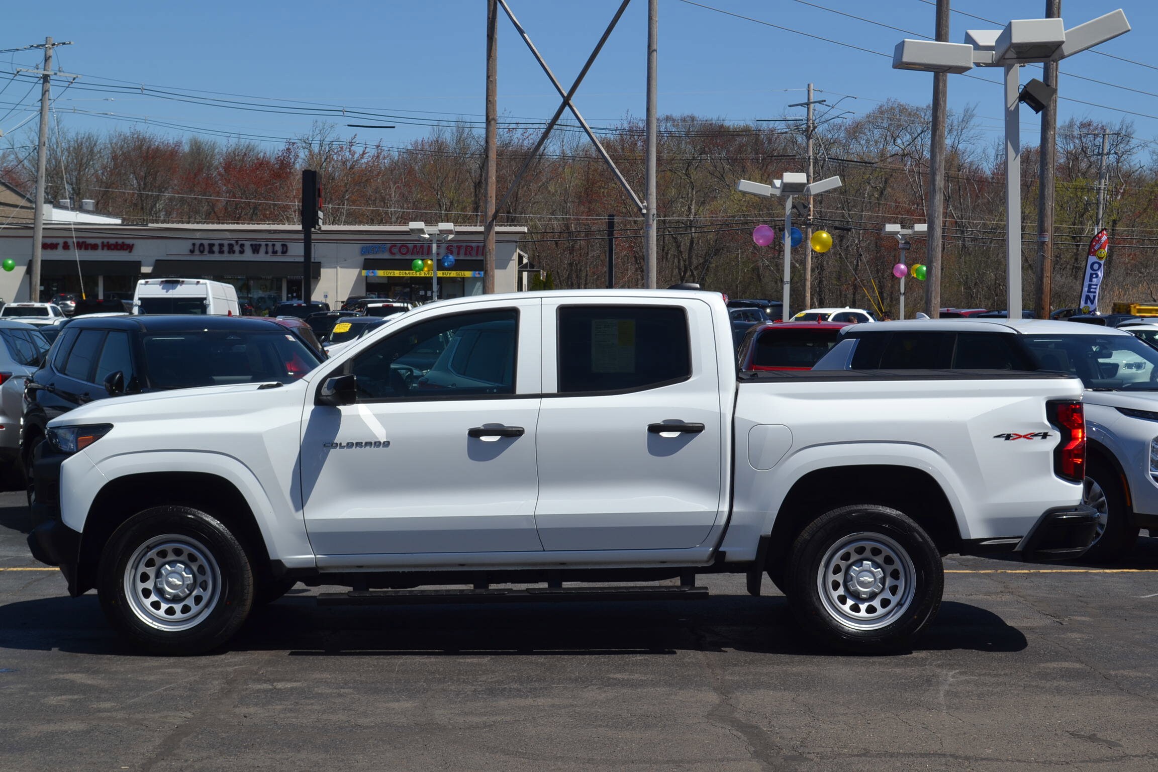 2024 Chevrolet Colorado Work Truck photo 2