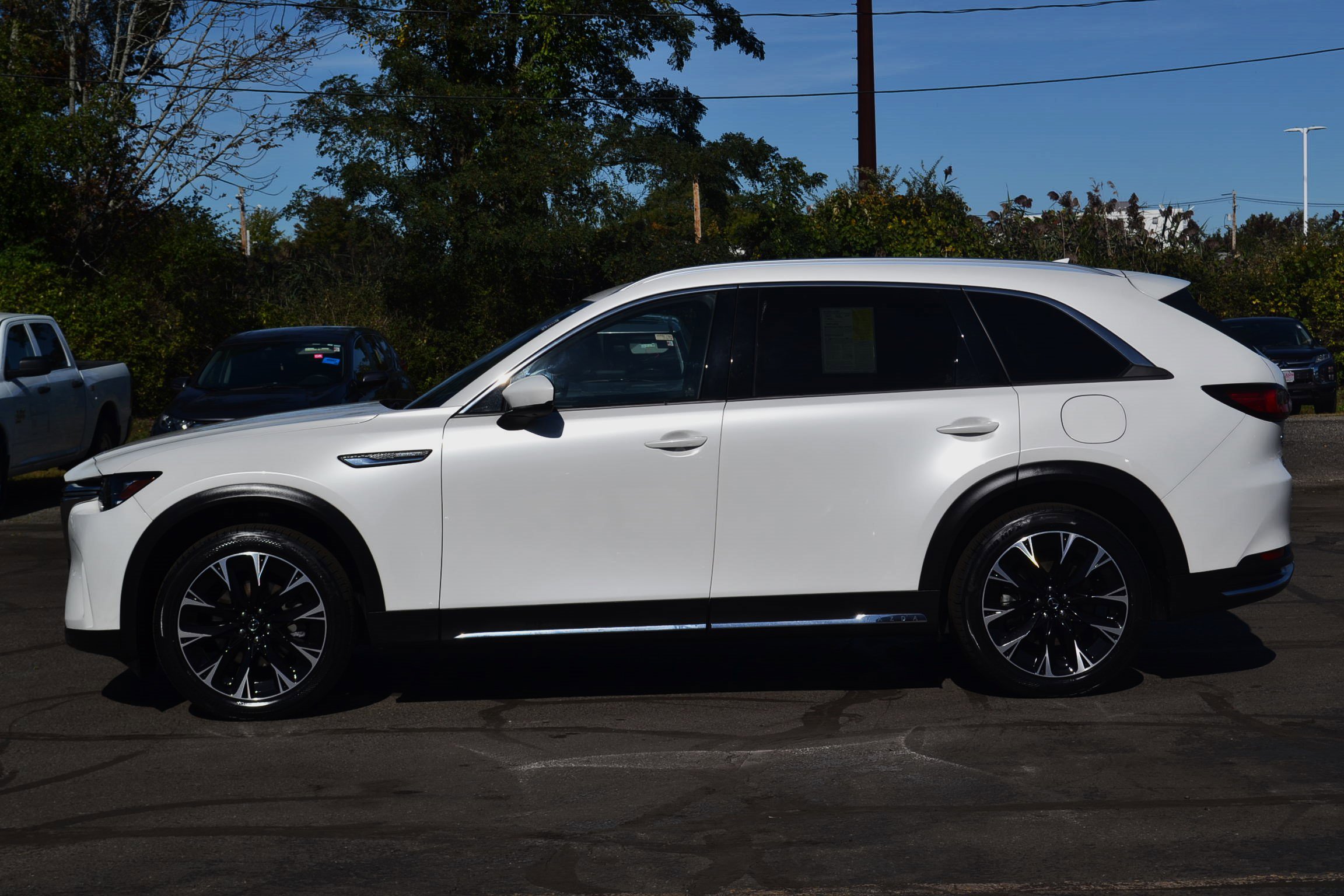 2024 Mazda CX-90 Plug-in Hybrid Premium Plus photo 3