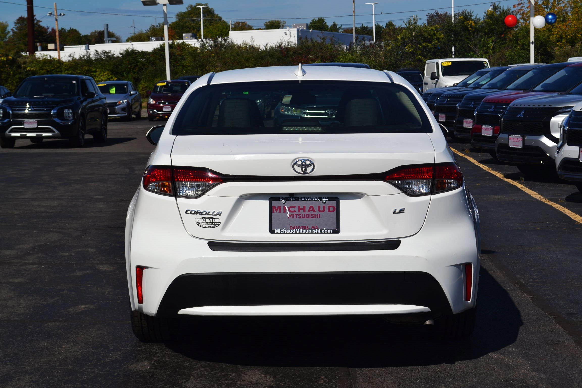 2021 Toyota Corolla LE photo 2