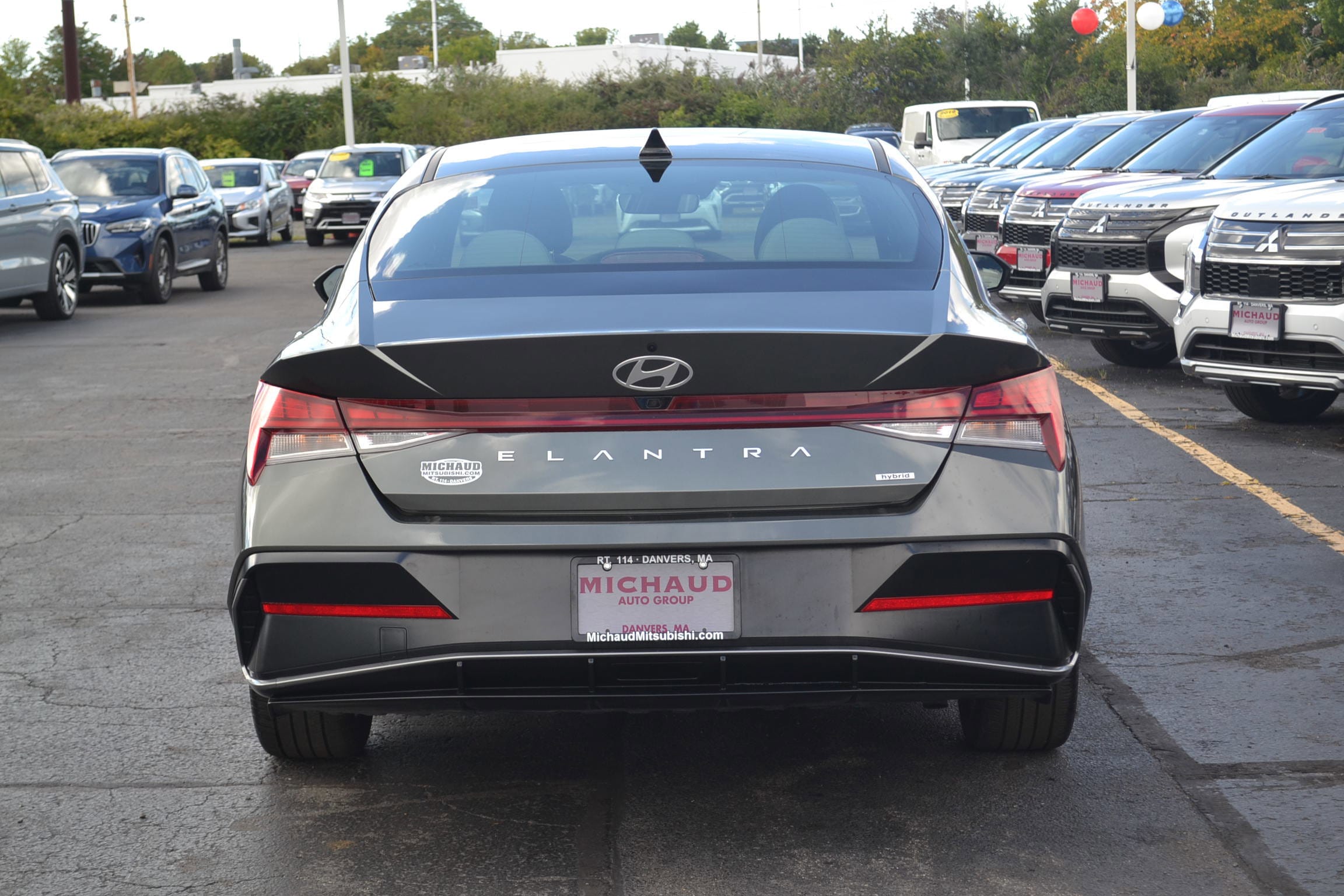 2025 Hyundai Elantra Hybrid Limited photo 4
