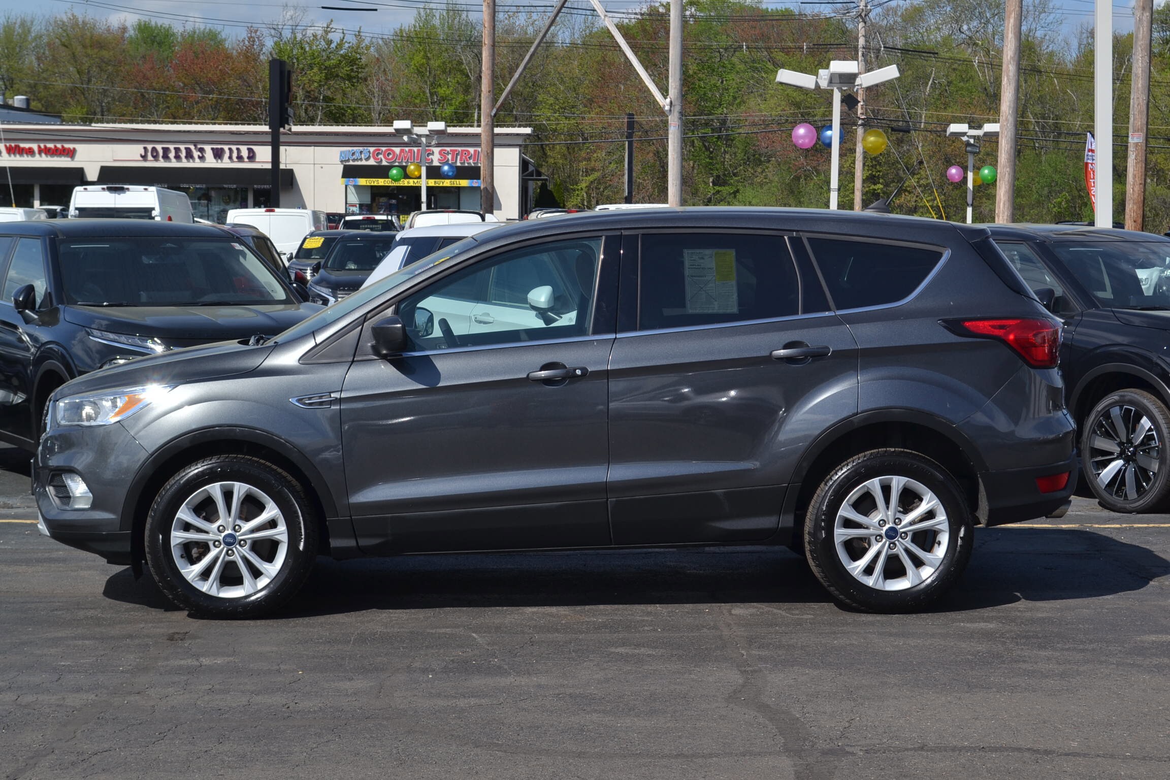 Used 2019 Ford Escape SE with VIN 1FMCU9GD8KUC07497 for sale in Danvers, MA