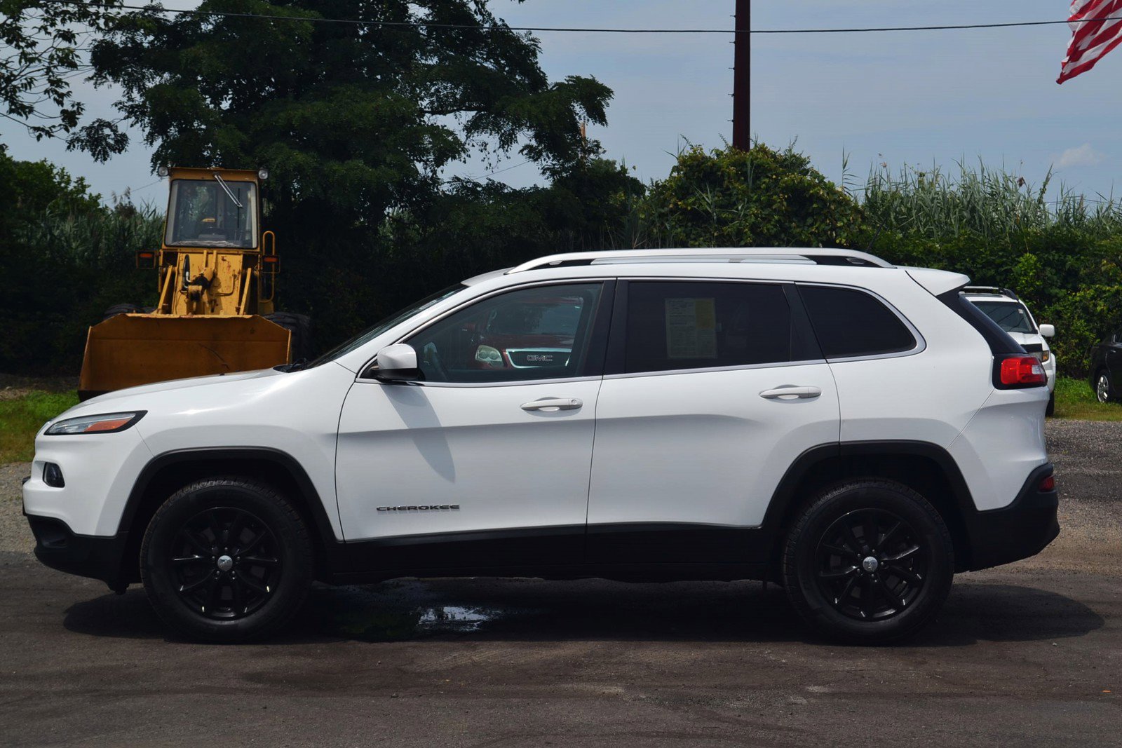 Used 2016 Jeep Cherokee Latitude with VIN 1C4PJMCBXGW183057 for sale in Danvers, MA