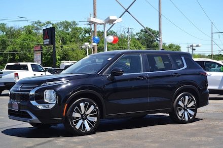 2025 Mitsubishi Outlander SE SUV