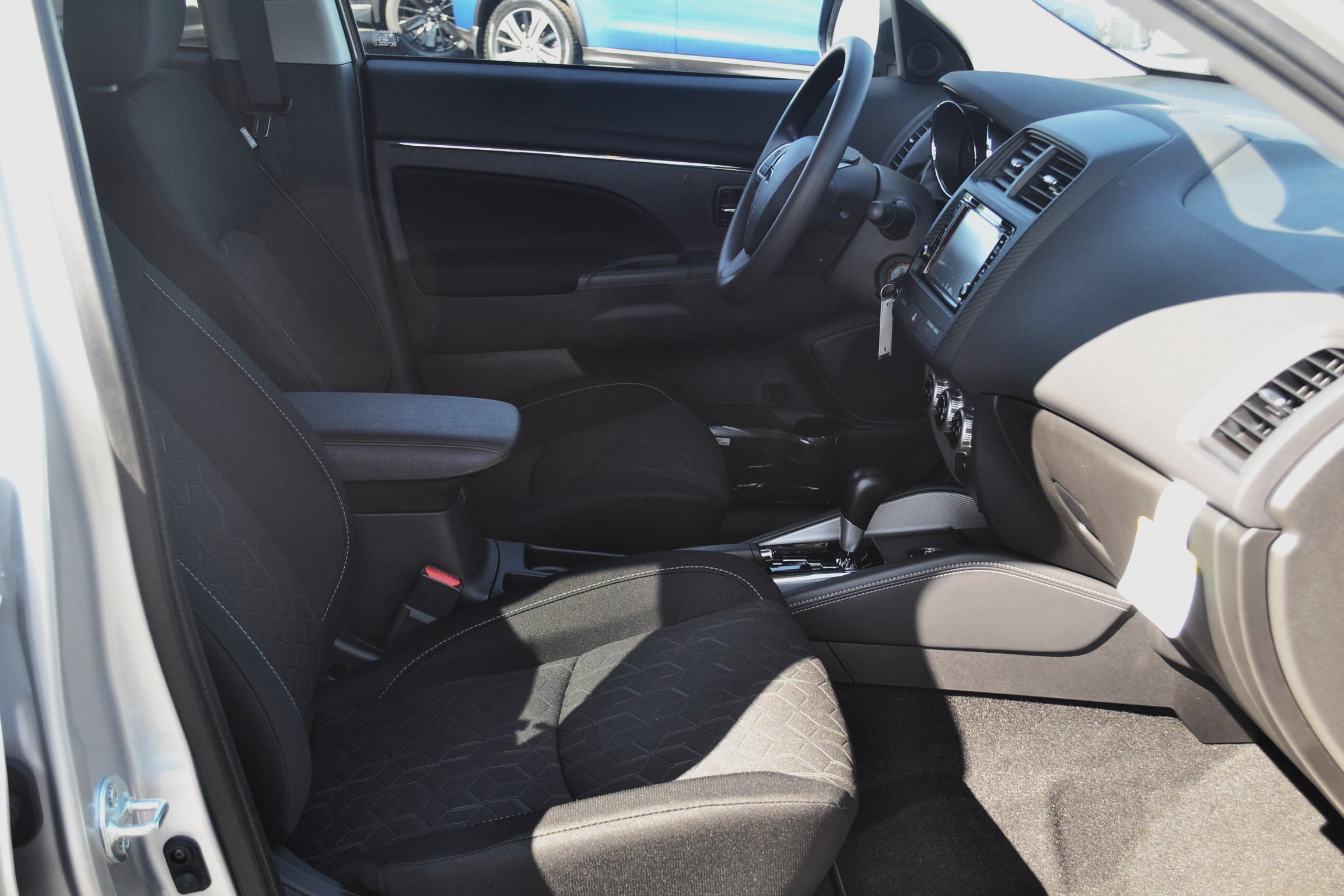 2025 Mitsubishi Outlander Sport ES - Photo 8