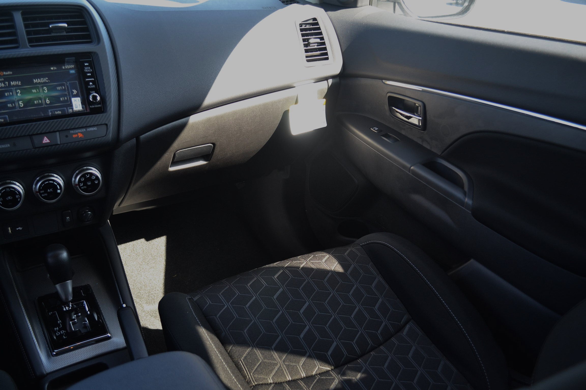2025 Mitsubishi Outlander Sport ES - Photo 10