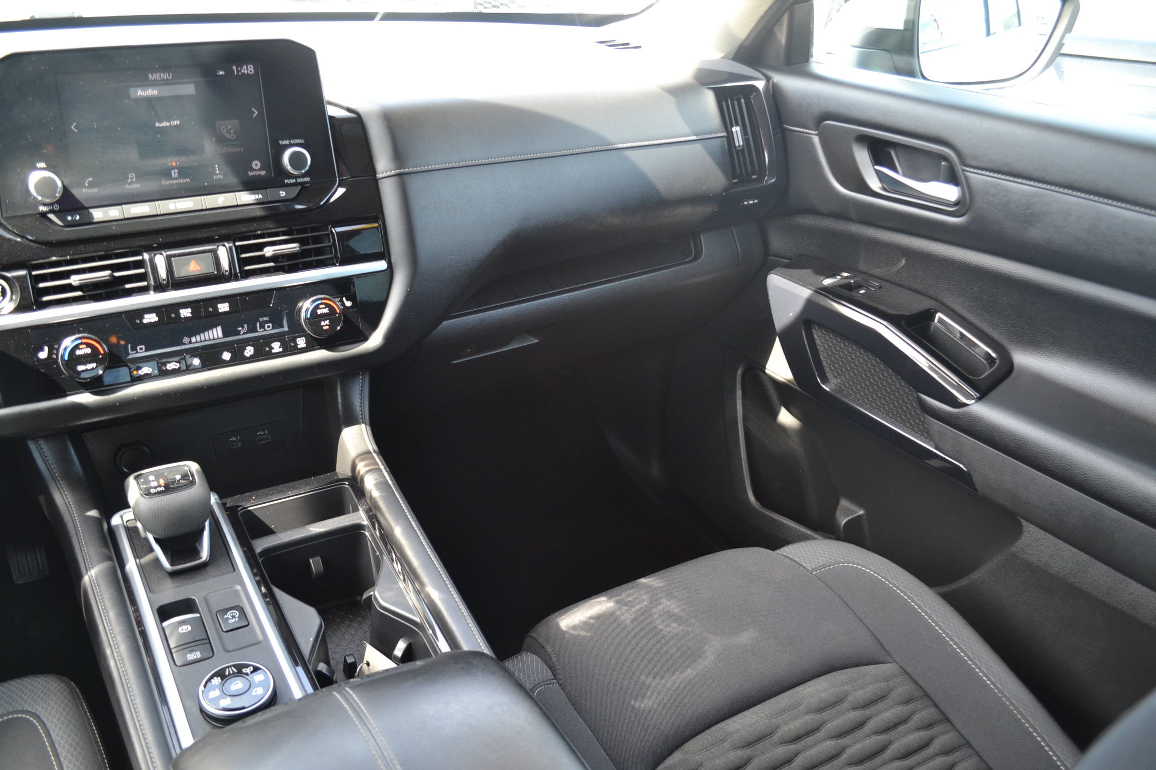 2022 Nissan Pathfinder SV - Photo 8