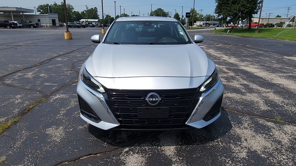 Used 2024 Nissan Altima SV SEDAN