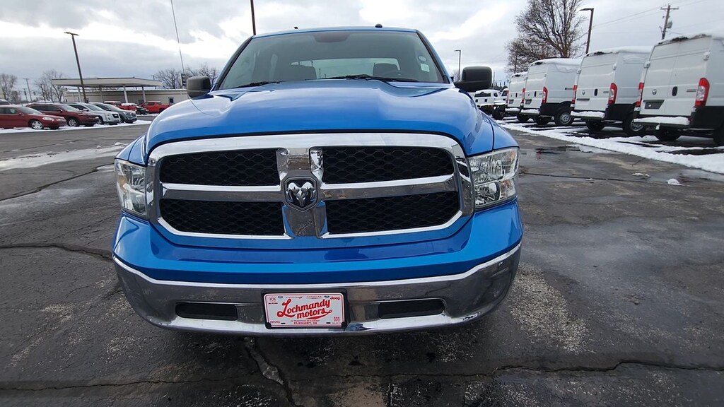 Used 2021 Ram 1500 SLT Classi CREW CAB PIC