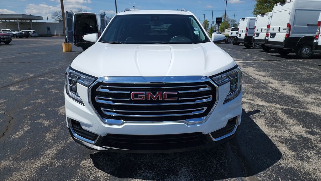 Used 2024 GMC Terrain SLT WAGON